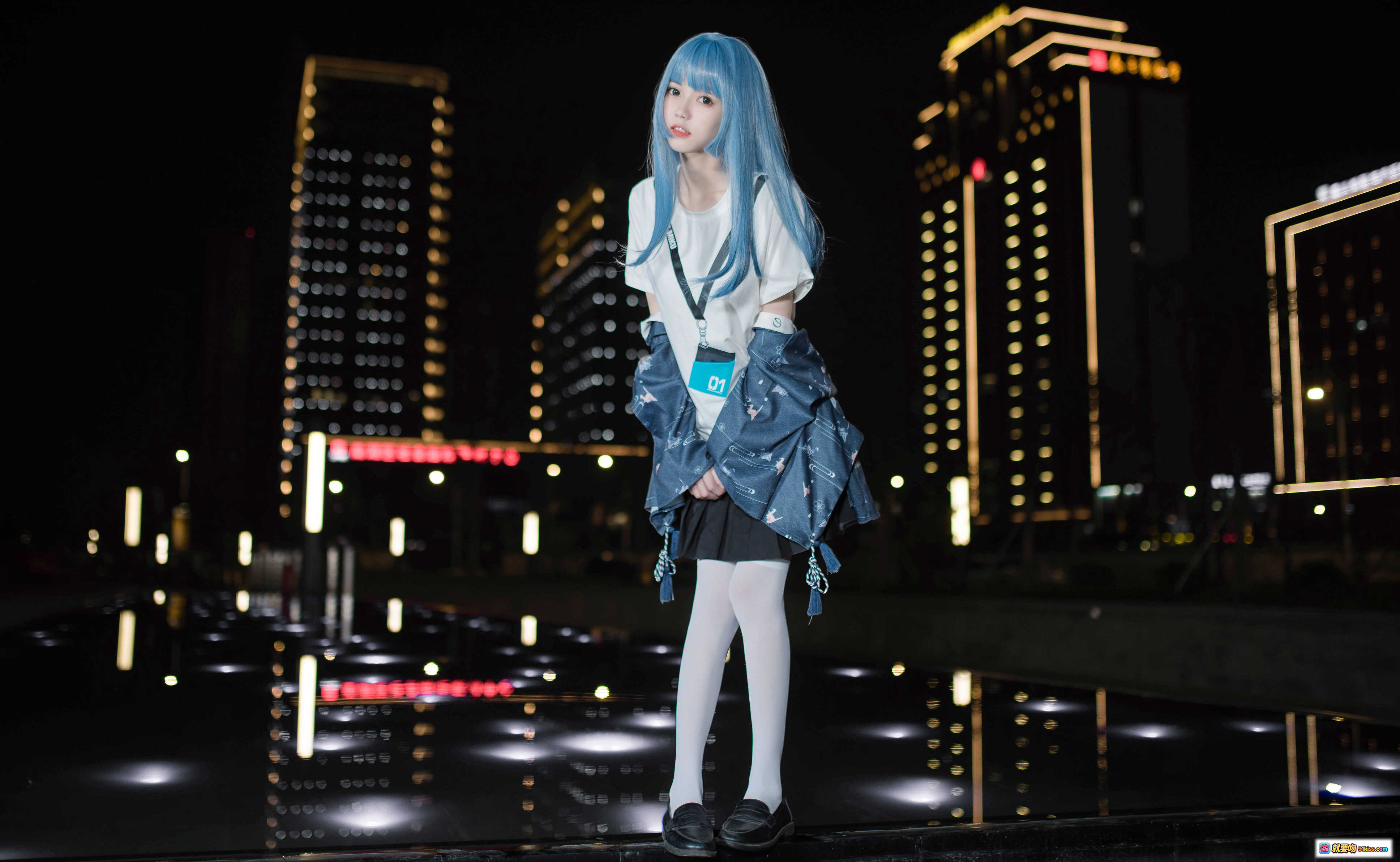 图片[7] - 你的负卿 NO.024 居家私服蓝发少女夜景写真 白袜黑裙城市灯光背景 9P高清图集 - 就要吻