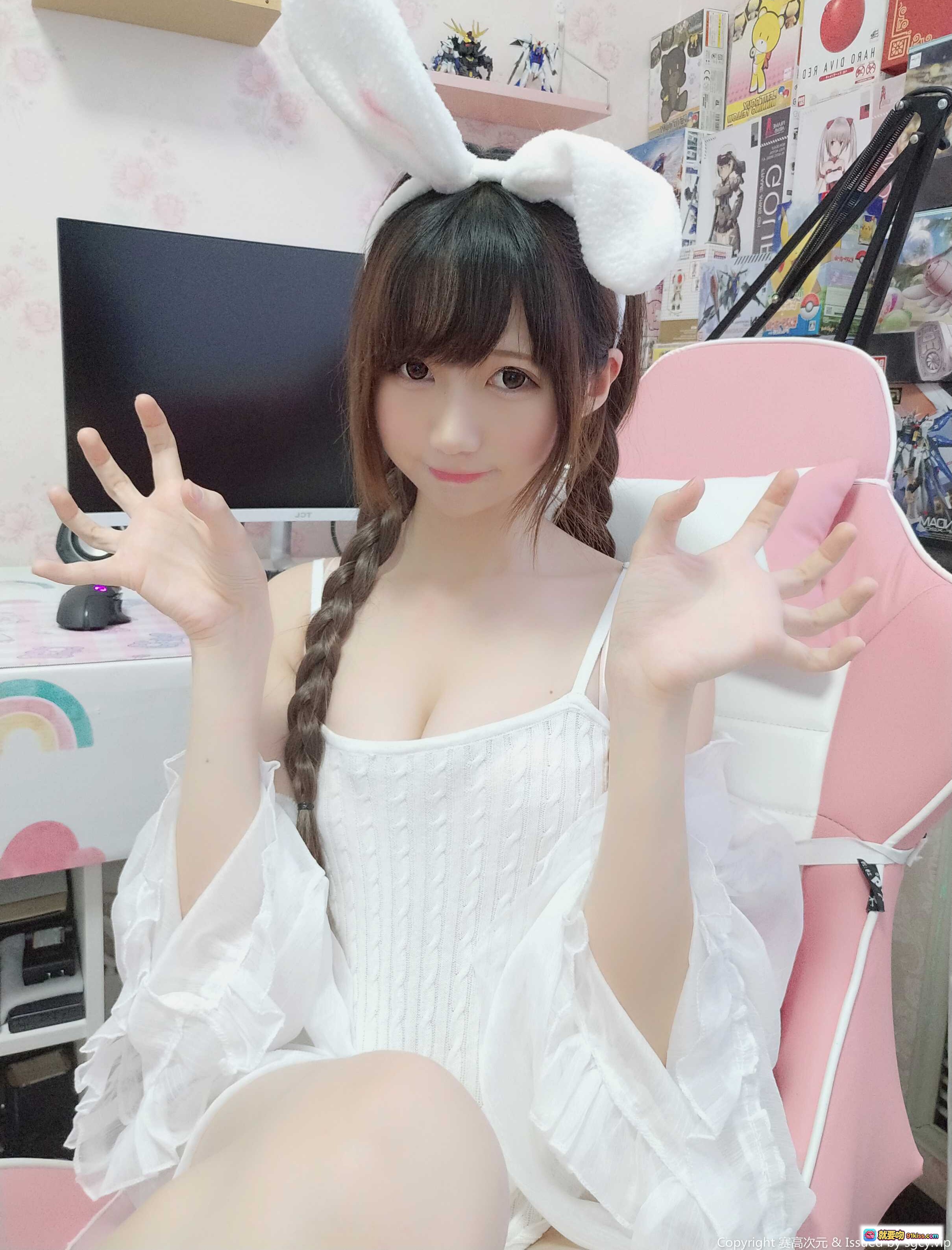 图片[6] - Nagesa魔物喵NO.018兔子自拍写真 白色兔耳发箍双马尾少女居家萌系穿搭粉色电竞椅电脑桌背景可爱甜心风格高清图集 - 就要吻