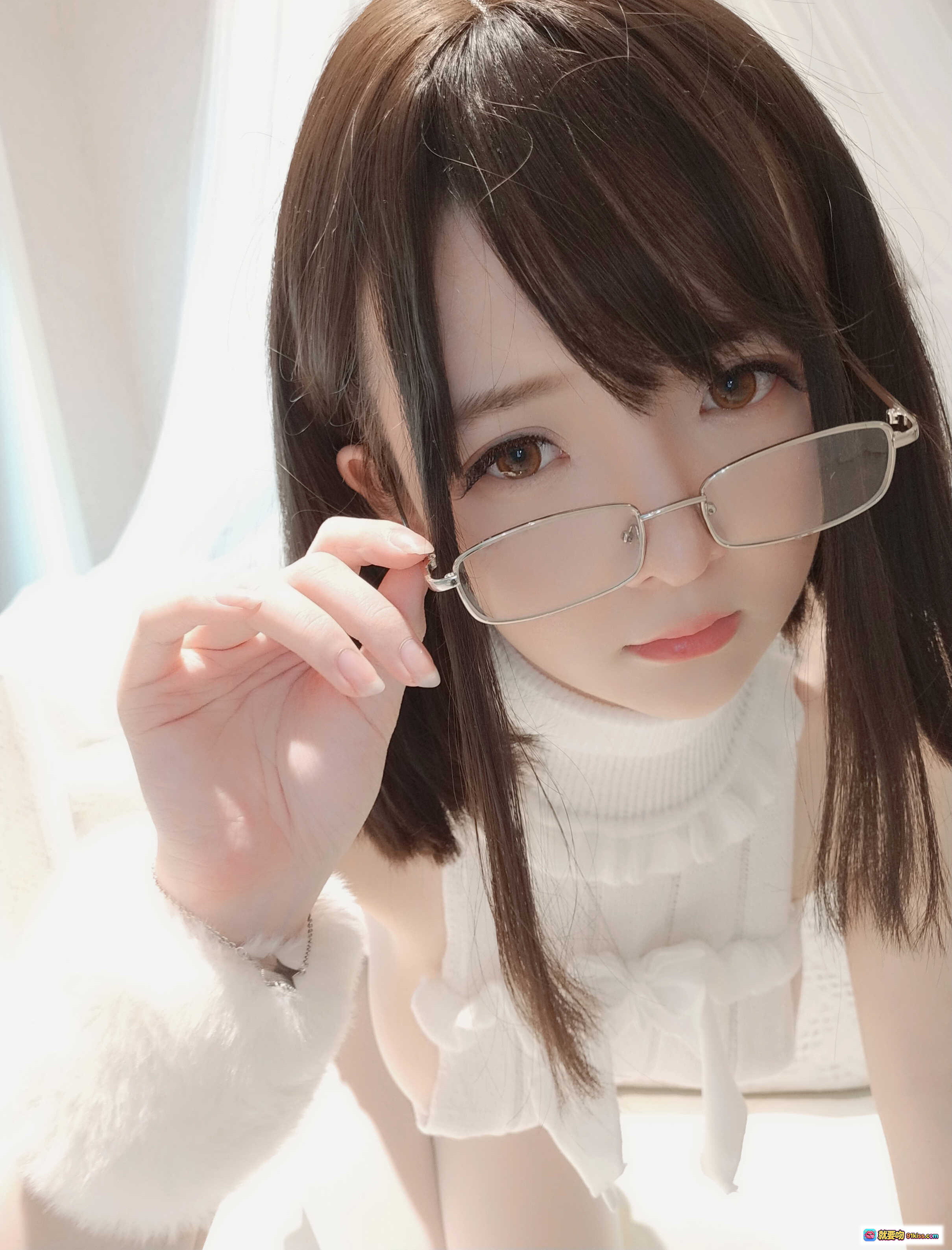 一小央泽NO.042糯米元宵写真集｜白毛衣眼镜少女｜温柔日系风｜高清102P｜甜美治愈系穿搭 - 就要吻