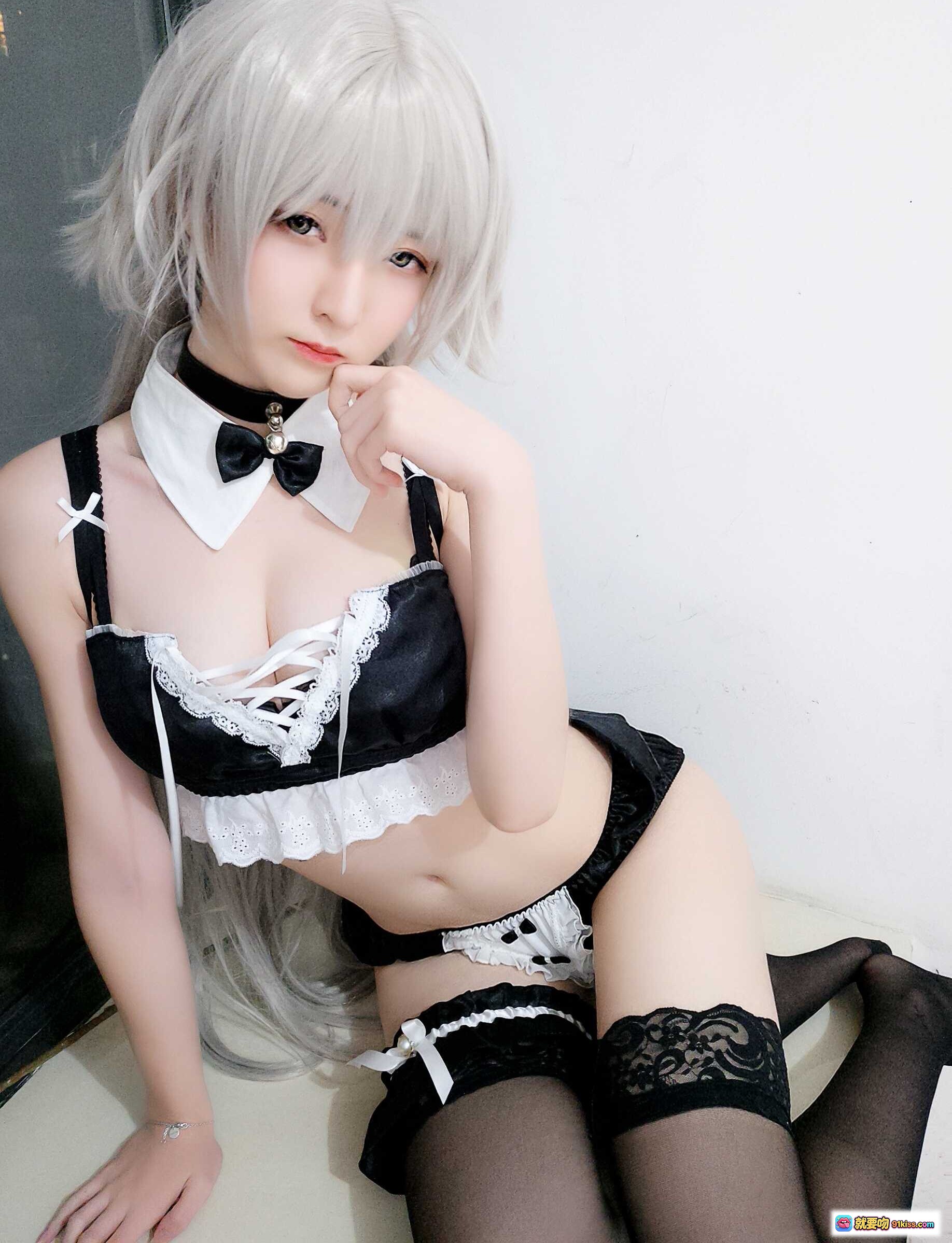 图片[6] - 一小央泽NO.022黑兔Cosplay写真｜银发少女黑丝女仆装10P高清图集 - 就要吻