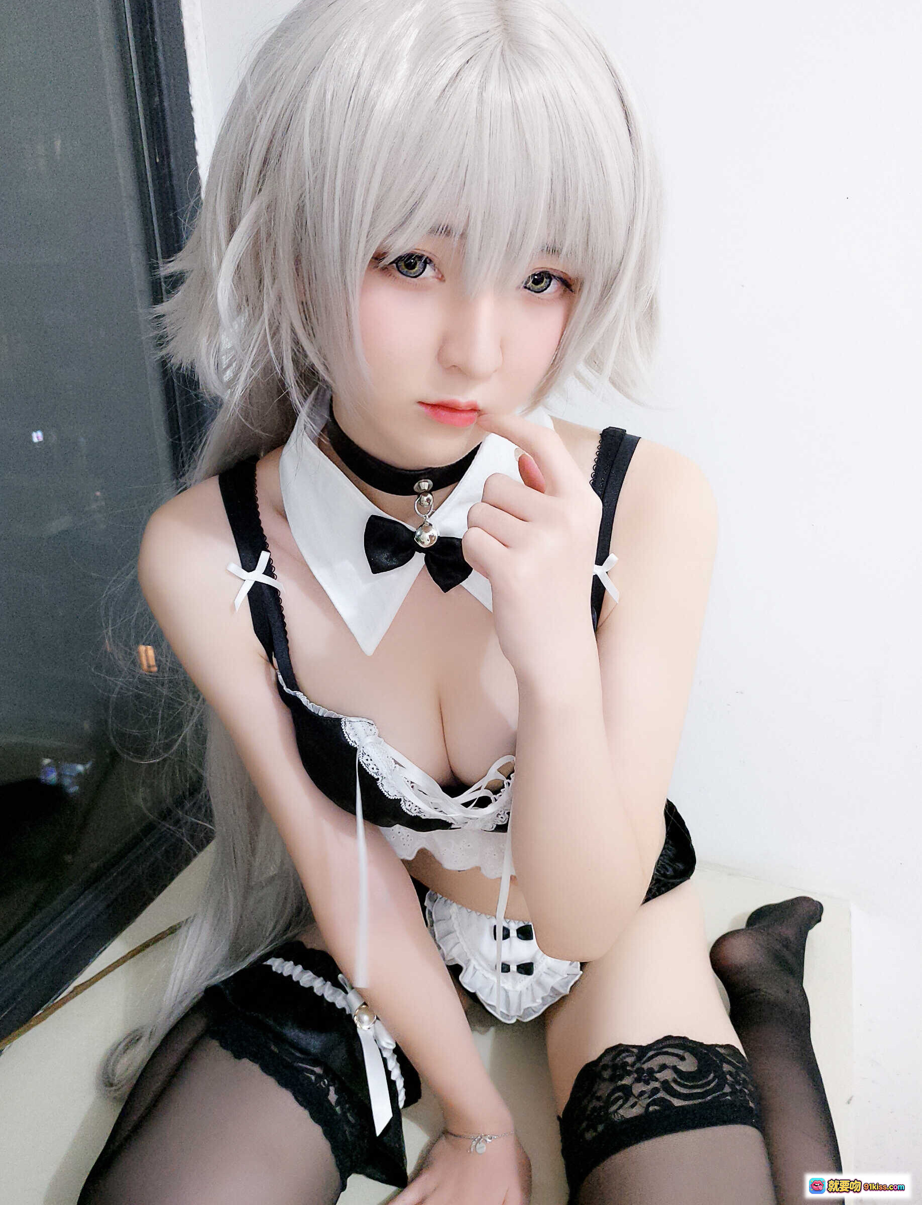 图片[4] - 一小央泽NO.022黑兔Cosplay写真｜银发少女黑丝女仆装10P高清图集 - 就要吻