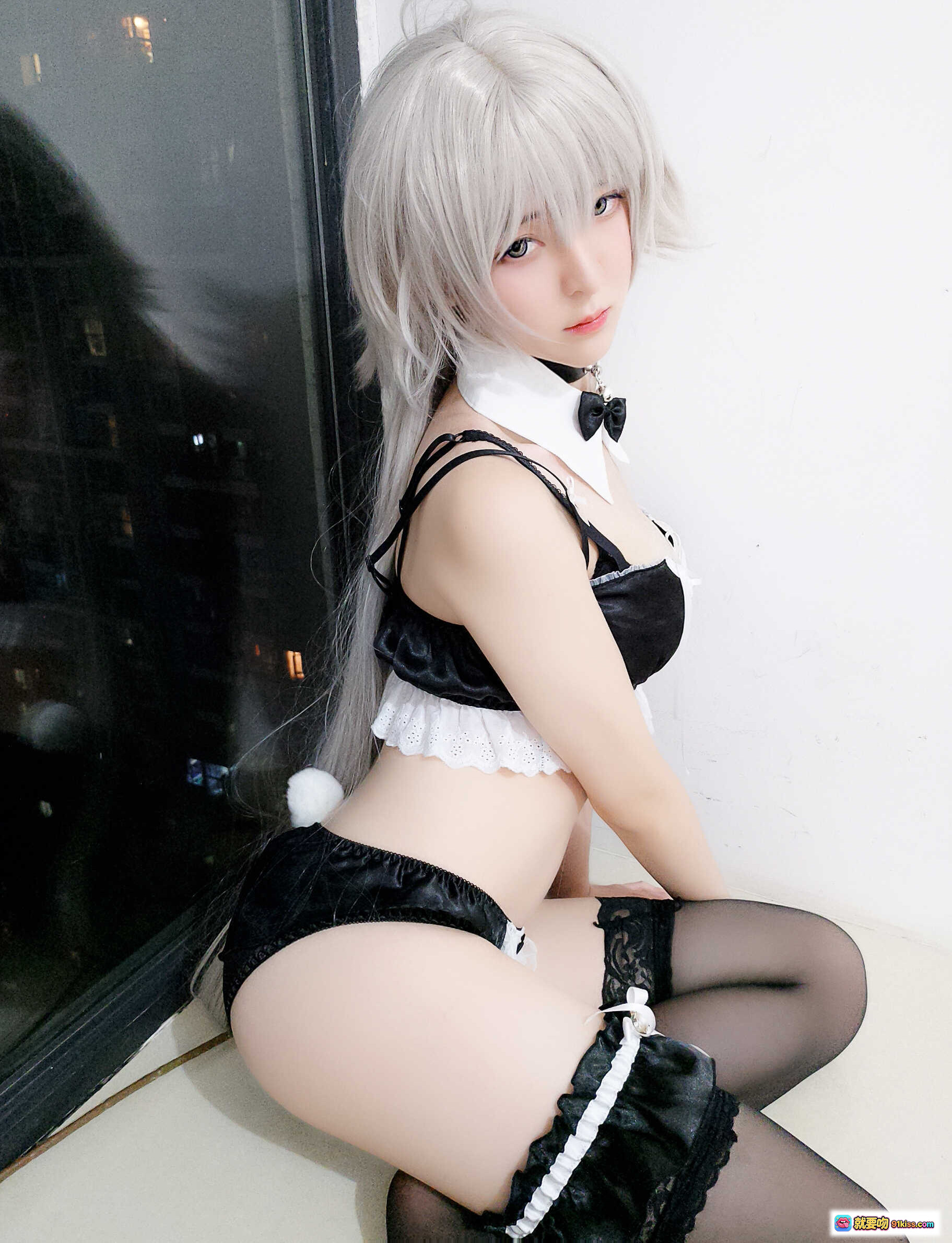 图片[8] - 一小央泽NO.022黑兔Cosplay写真｜银发少女黑丝女仆装10P高清图集 - 就要吻