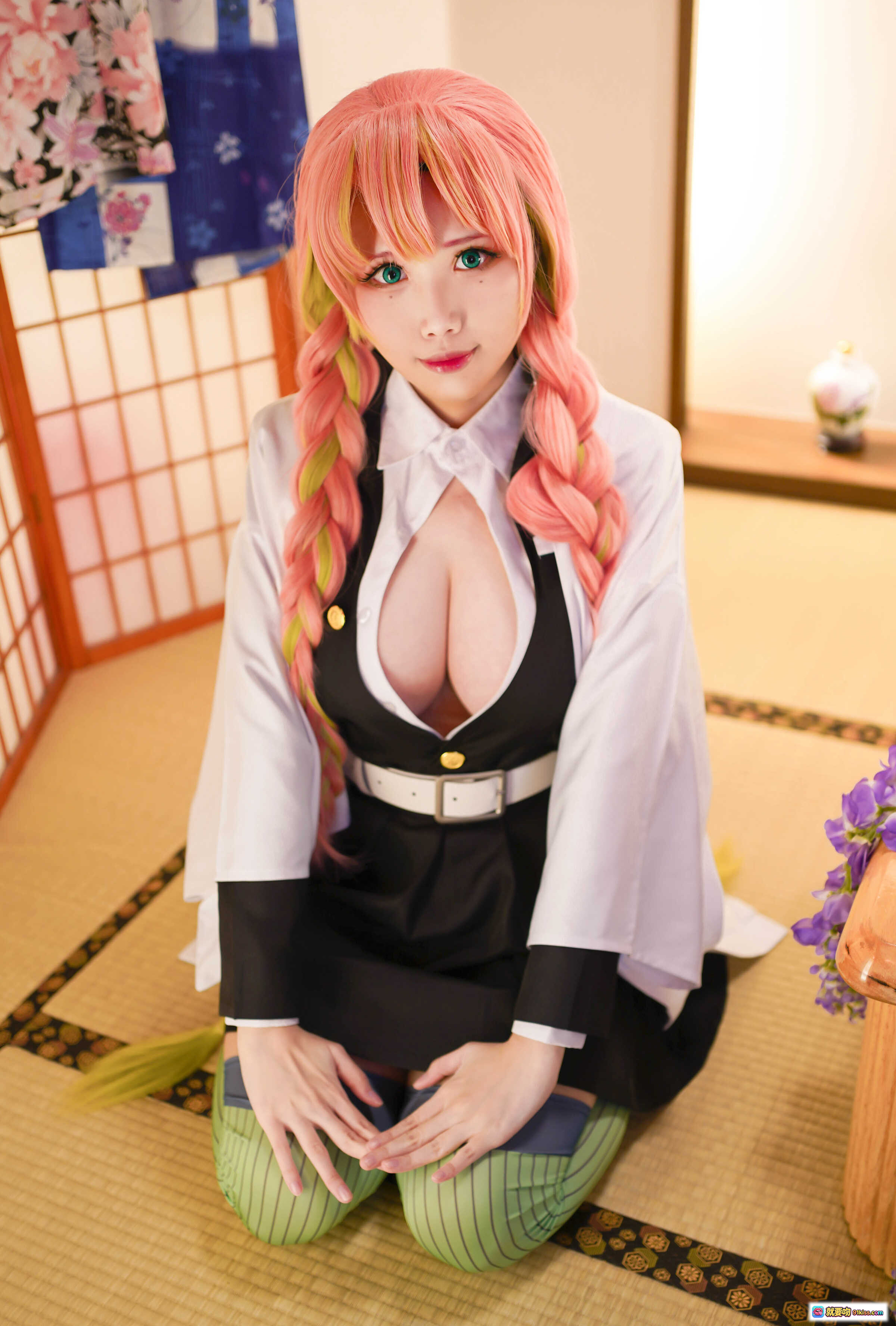 图片[8] - KaYa萱NO.029鬼灭之刃甘露寺蜜璃Cosplay写真 35P高清美图 日式和风场景 粉绿双马尾 白衬衫黑裙绿条纹袜 二次元动漫角色还原 - 就要吻