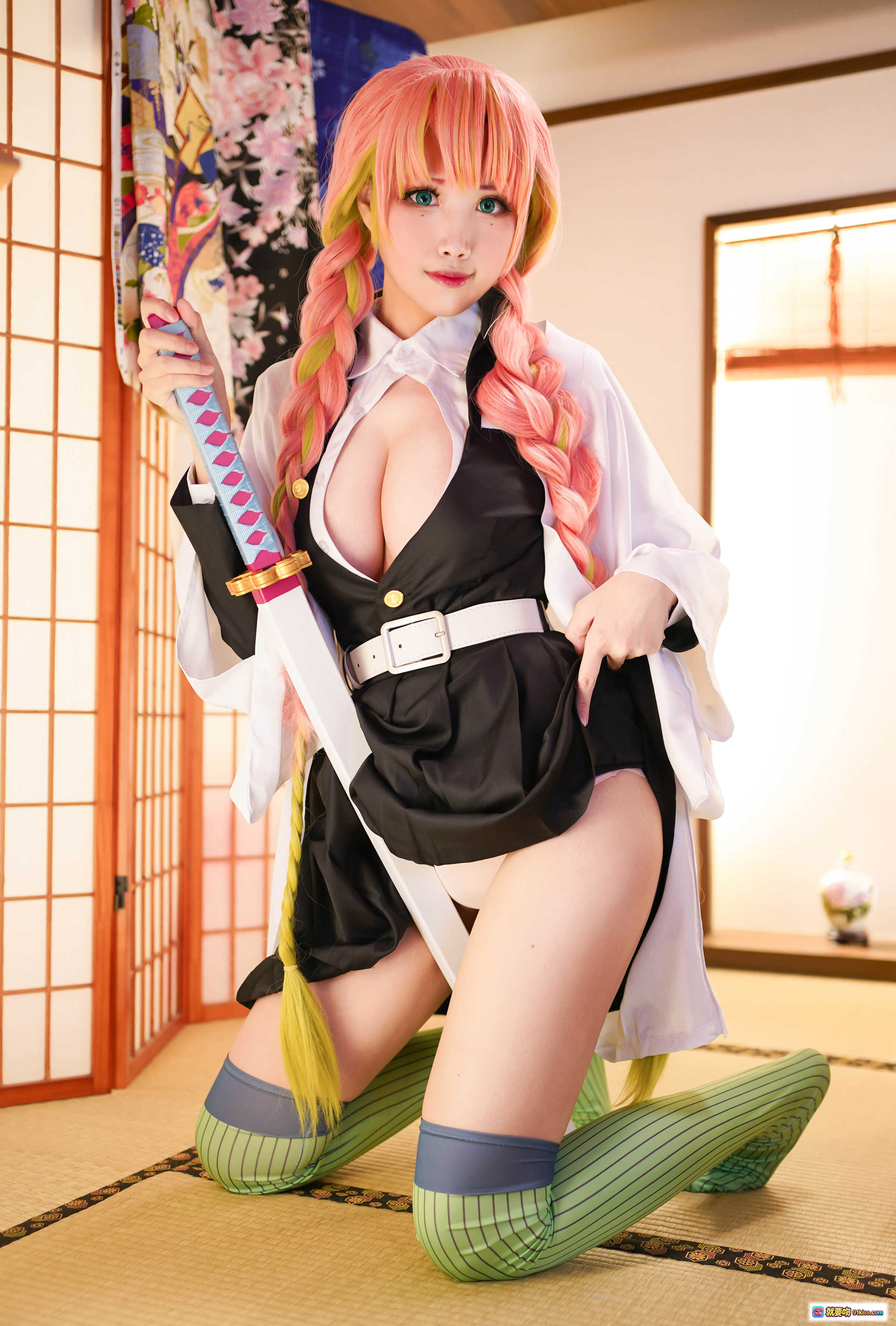 图片[4] - KaYa萱NO.029鬼灭之刃甘露寺蜜璃Cosplay写真 35P高清美图 日式和风场景 粉绿双马尾 白衬衫黑裙绿条纹袜 二次元动漫角色还原 - 就要吻