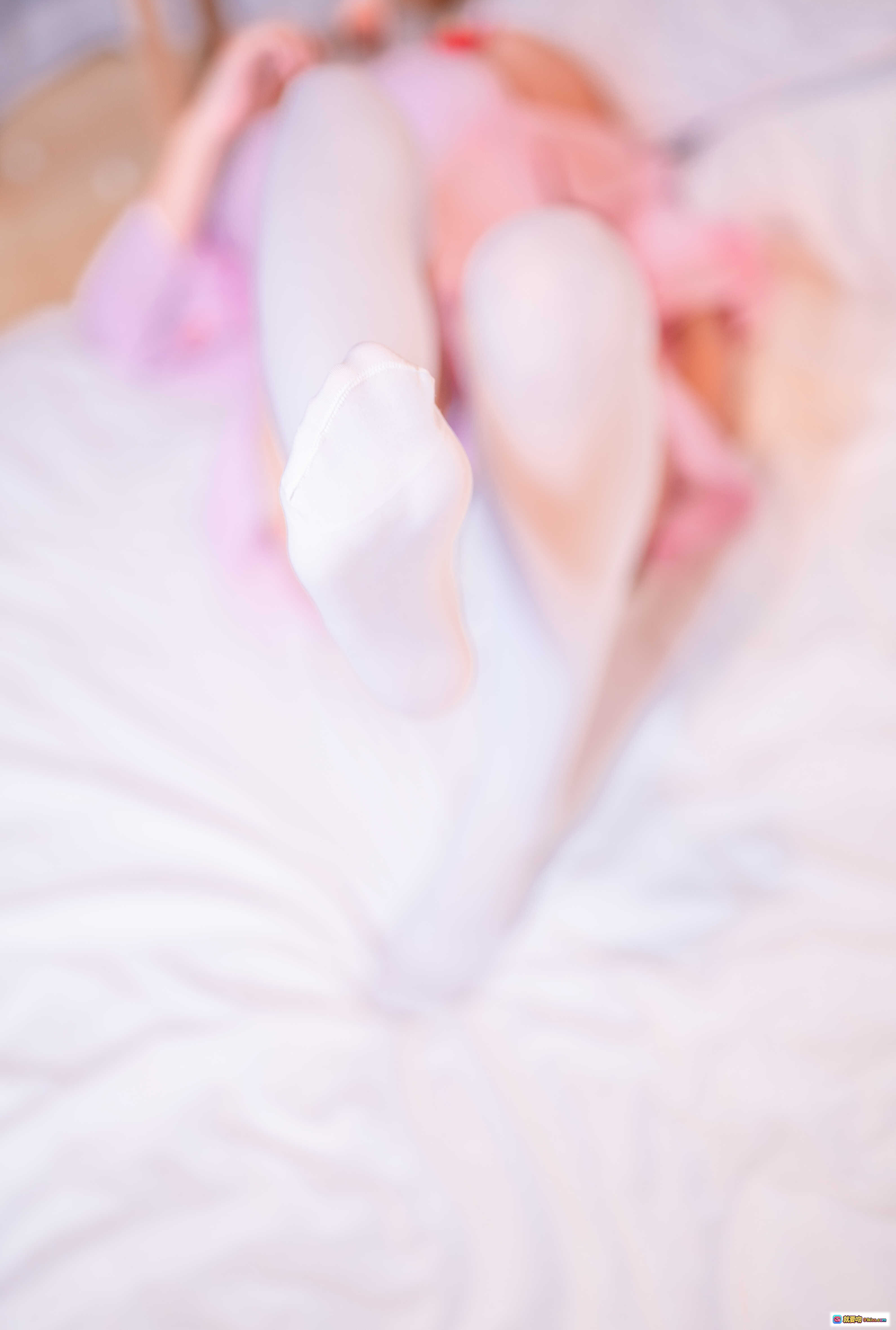 图片[8] - 蠢沫沫NO.013粉睡衣写真40P高清美腿白丝少女风私房摄影集 - 就要吻