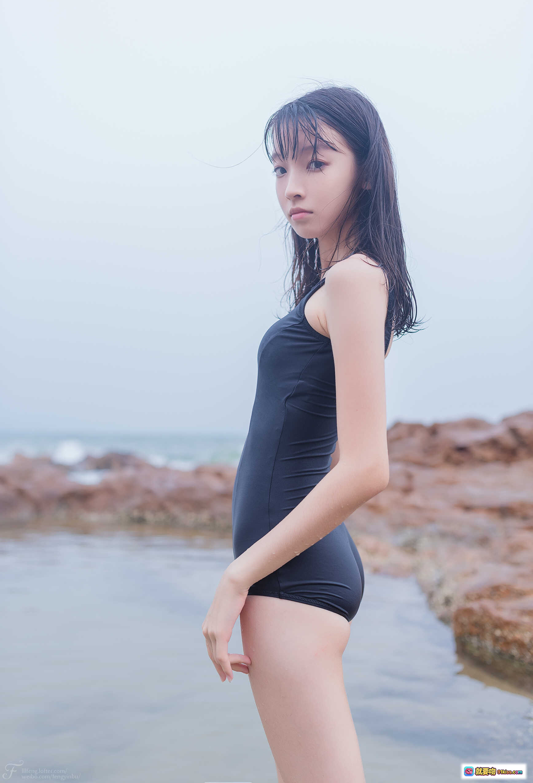 祖木子NO.013海之死库水写真 27P42MB 黑色泳衣海边岩石湿发少女清新自然风 - 就要吻