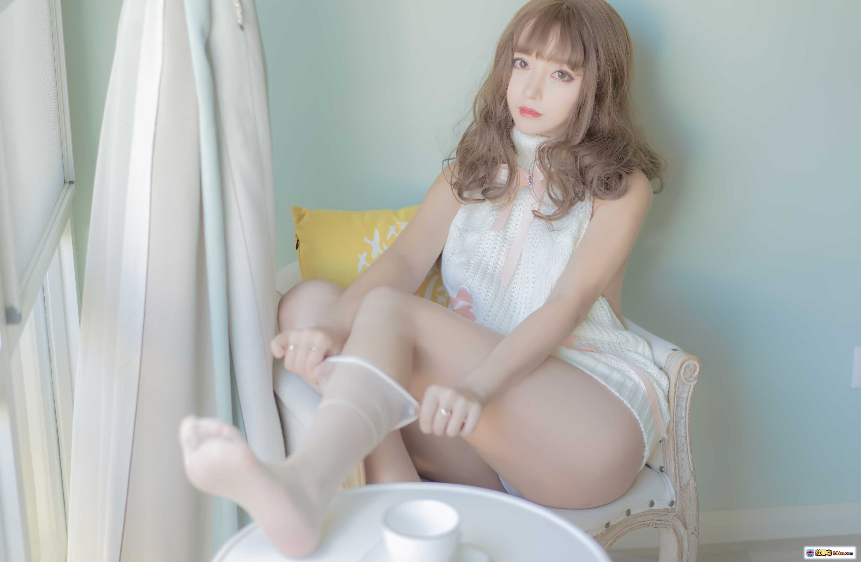 图片[2] - 过期米线线喵067米线毛衣写真｜甜美少女风白色针织镂空上衣粉色蝴蝶结装饰42P高清图集 - 就要吻