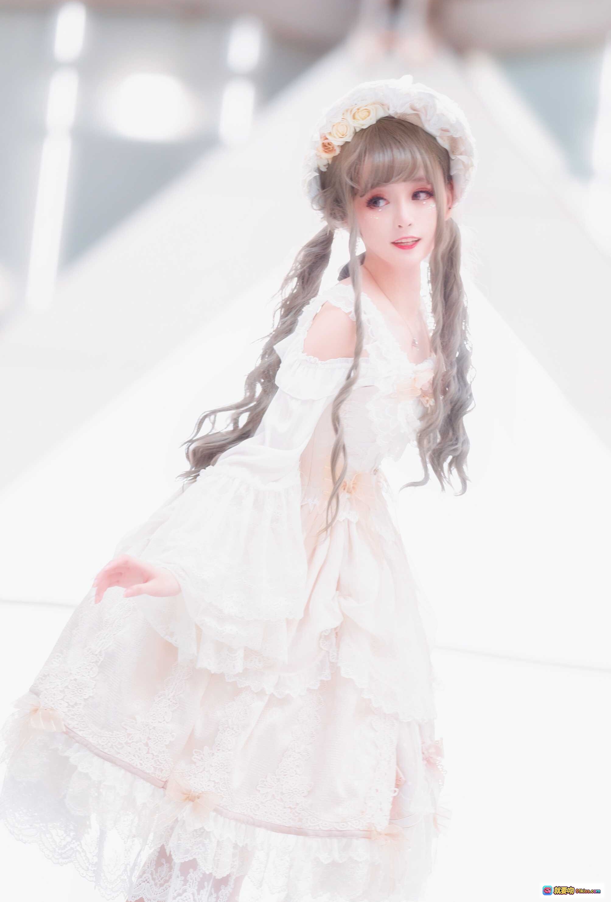 图片[7] - yui金鱼NO.001洛丽塔写真｜甜美蕾丝裙+双马尾造型+梦幻白色系Lolita穿搭 - 就要吻