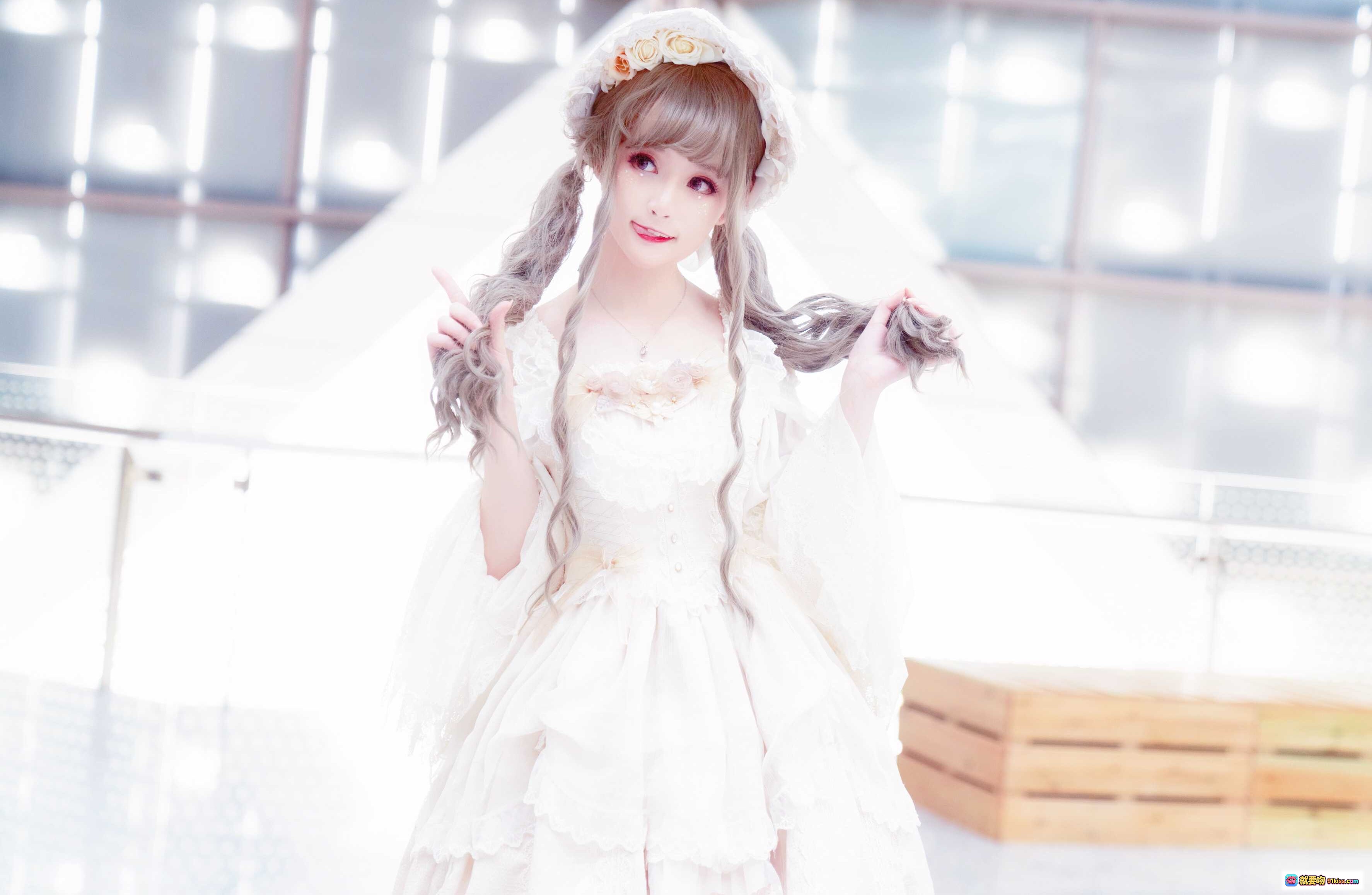 图片[2] - yui金鱼NO.001洛丽塔写真｜甜美蕾丝裙+双马尾造型+梦幻白色系Lolita穿搭 - 就要吻