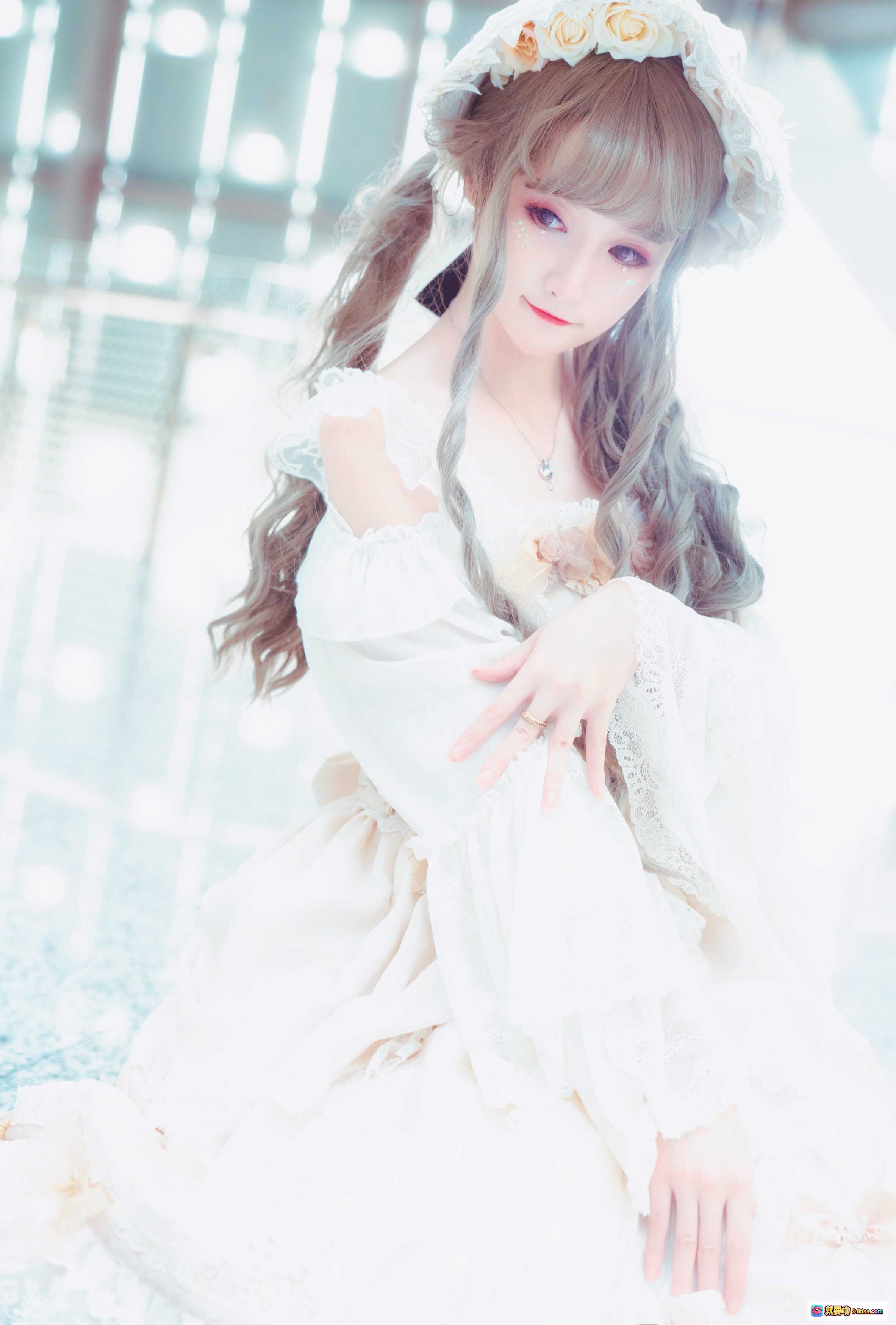 图片[5] - yui金鱼NO.001洛丽塔写真｜甜美蕾丝裙+双马尾造型+梦幻白色系Lolita穿搭 - 就要吻