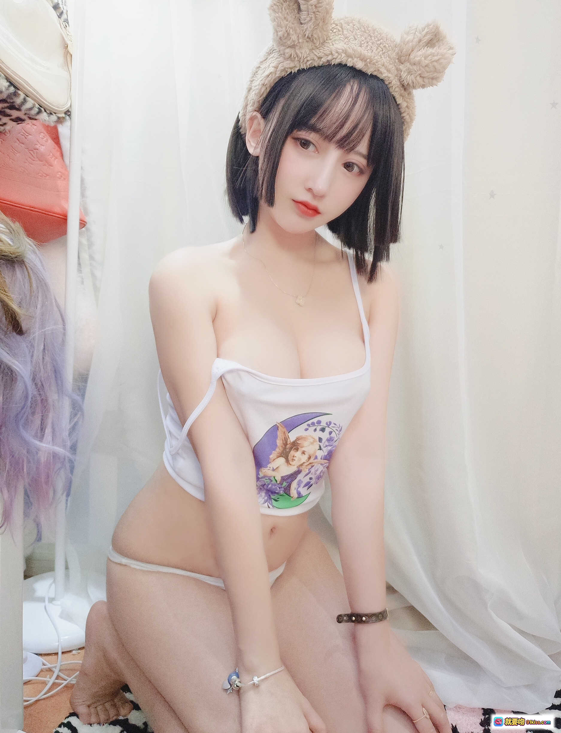 图片[4] - 过期米线线喵007白色吊带写真-可爱兔耳发箍短发少女蝴蝶纹身36P高清图集 - 就要吻