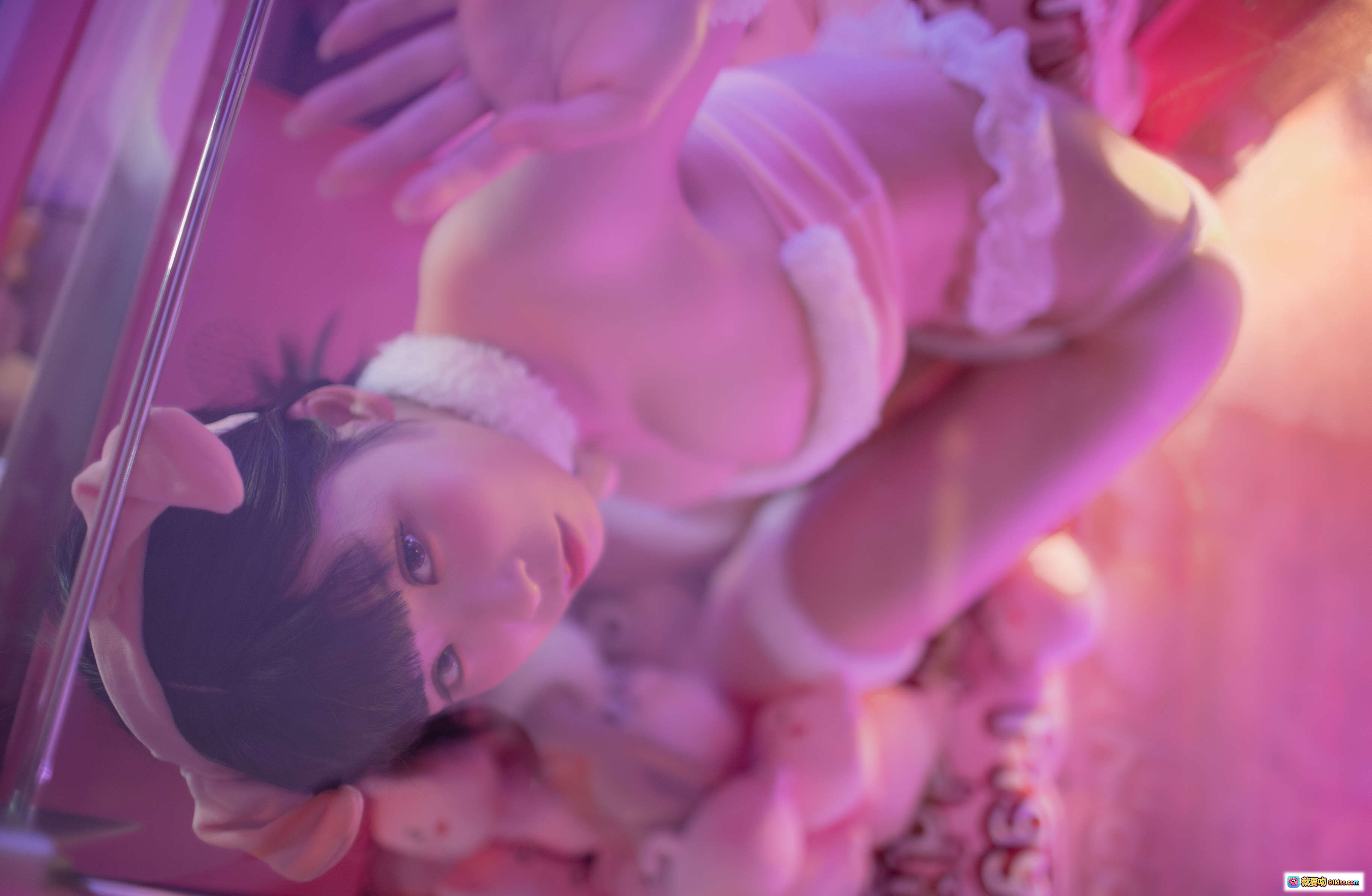 图片[8] - 爱老师新年猪猪主题写真｜粉色梦幻少女风｜可爱兔耳造型｜20P高清图集 - 就要吻