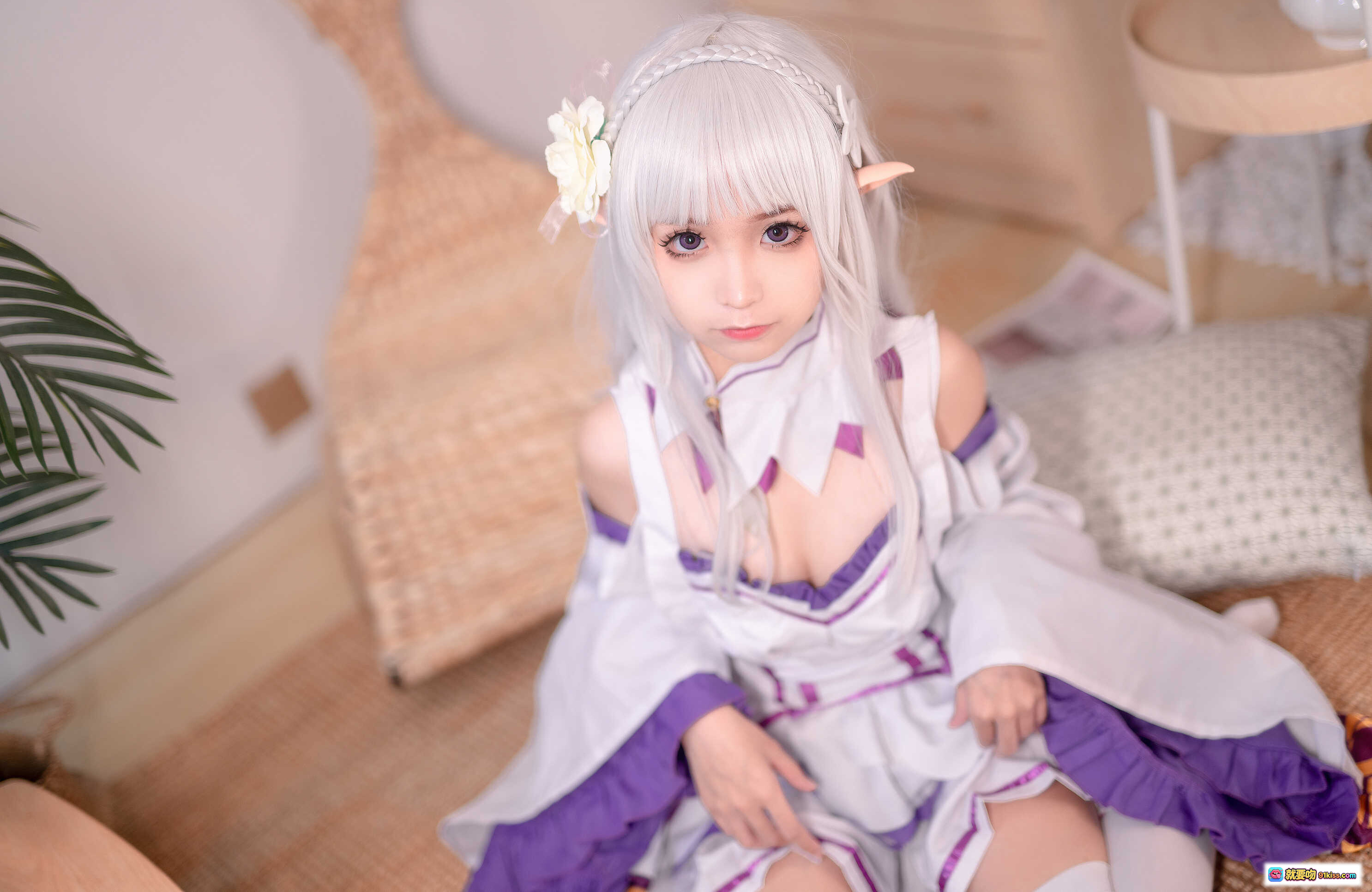 图片[9] - 蠢沫沫NO.004艾米利亚cos写真 白发精灵耳紫白裙装 甜美少女风室内拍摄 46P高清图集 - 就要吻