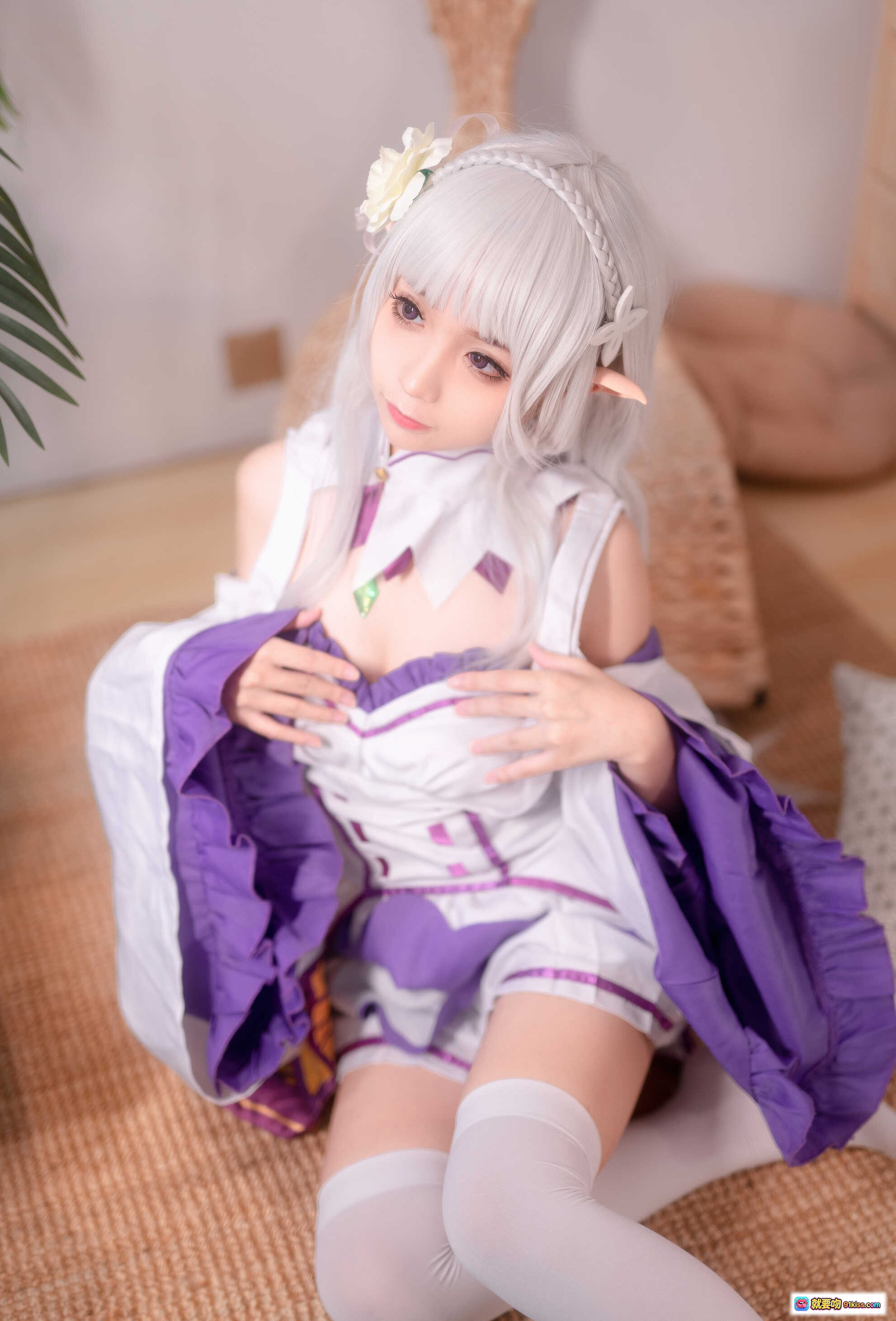 图片[3] - 蠢沫沫NO.004艾米利亚cos写真 白发精灵耳紫白裙装 甜美少女风室内拍摄 46P高清图集 - 就要吻