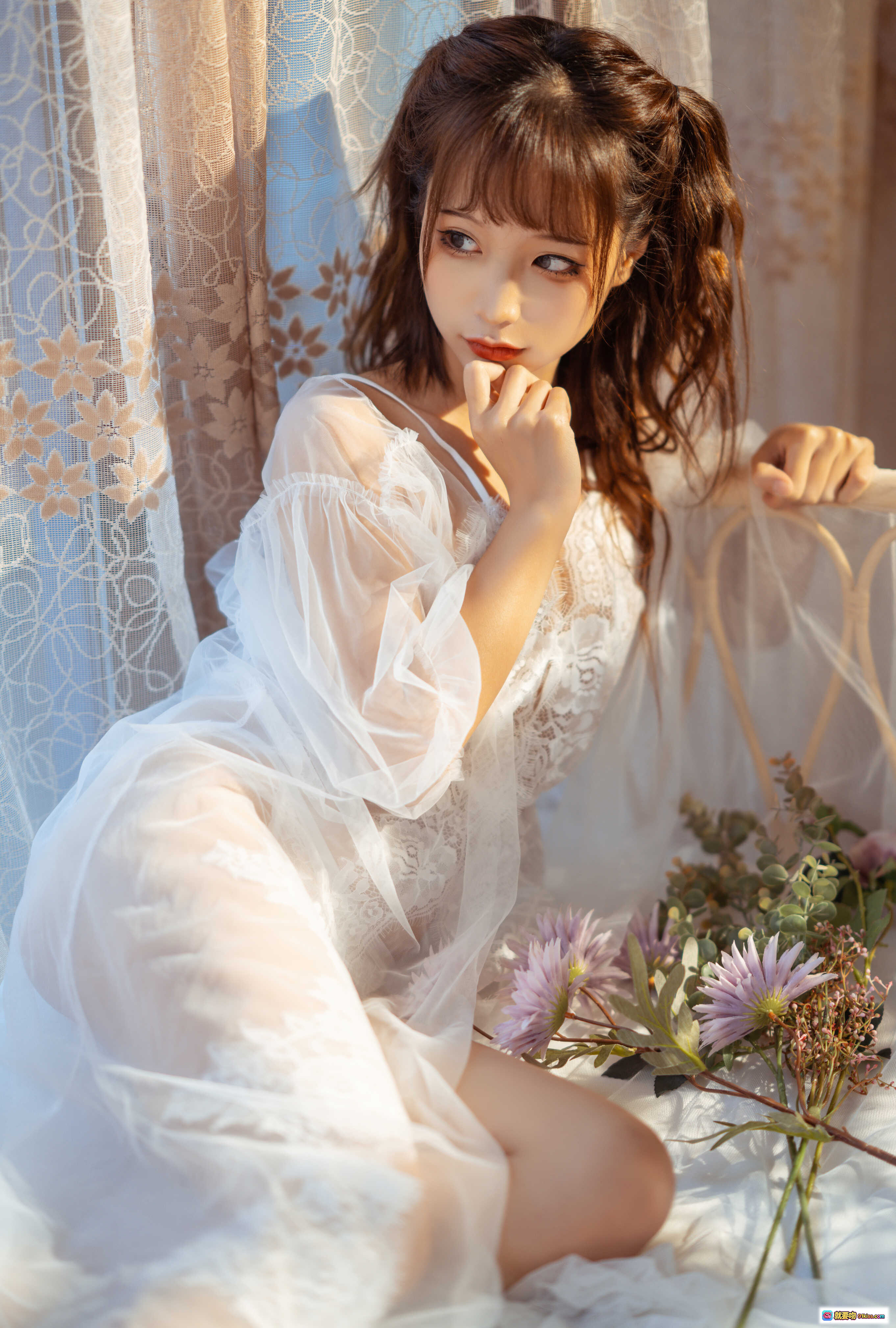 图片[4] - 蠢沫沫NO.112轻纱写真｜白色蕾丝睡衣性感私房照｜柔光窗帘背景少女风摄影集 - 就要吻