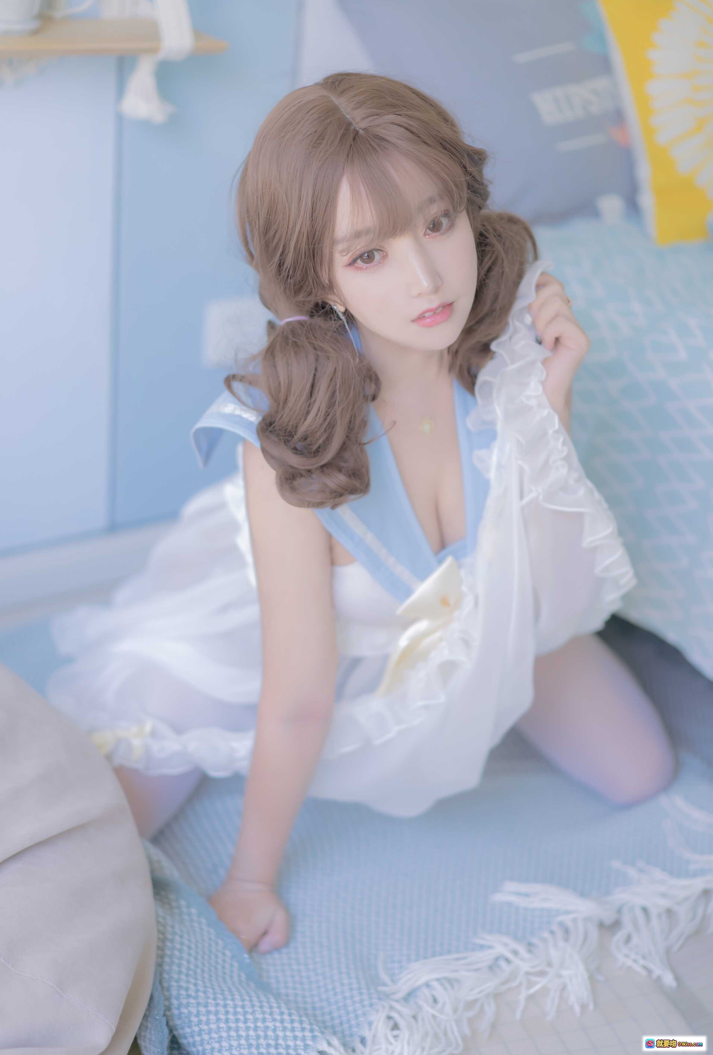 图片[2] - 米线线喵071汽水味小盆友写真 | 白丝美腿床上慵懒睡姿 | 清新少女风私房摄影55P - 就要吻