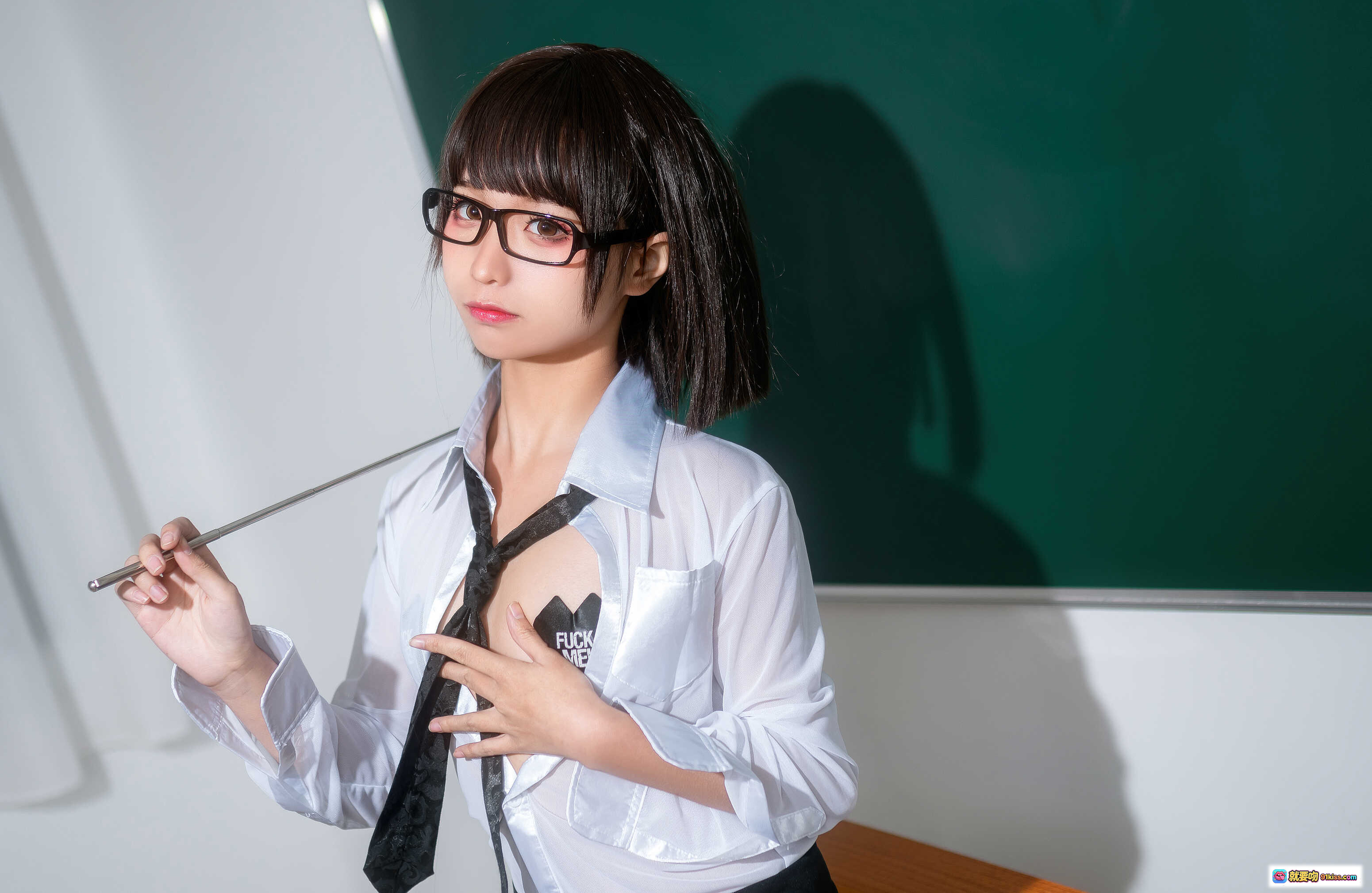 图片[6] - 蠢沫沫NO.021教师Cosplay写真 | 黑框眼镜+白衬衫+条纹短裙+黑丝美腿 | 26P高清图集 - 就要吻