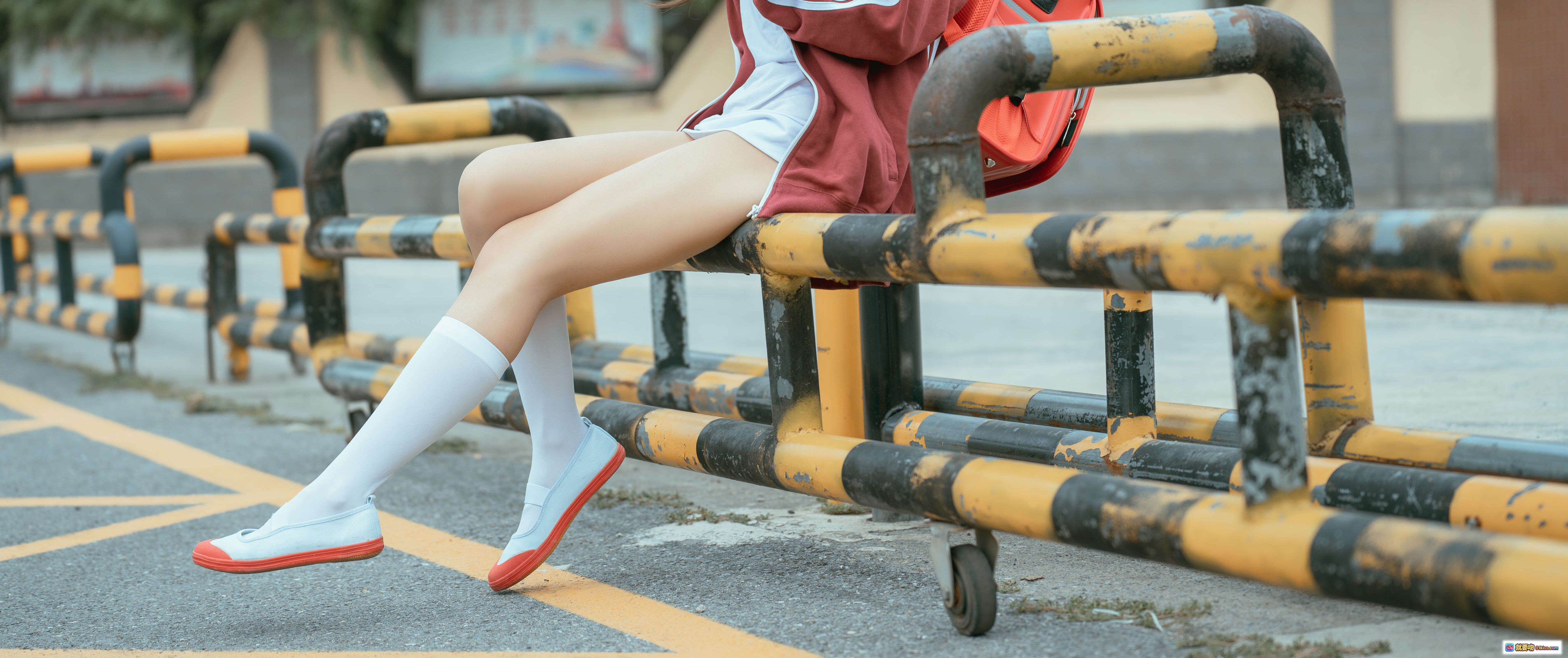 图片[6] - 蠢沫沫NO.118叫兽的恶作剧Ⅳ校园风少女街拍写真 194P高清图集 白袜红书包青春活力场景 - 就要吻