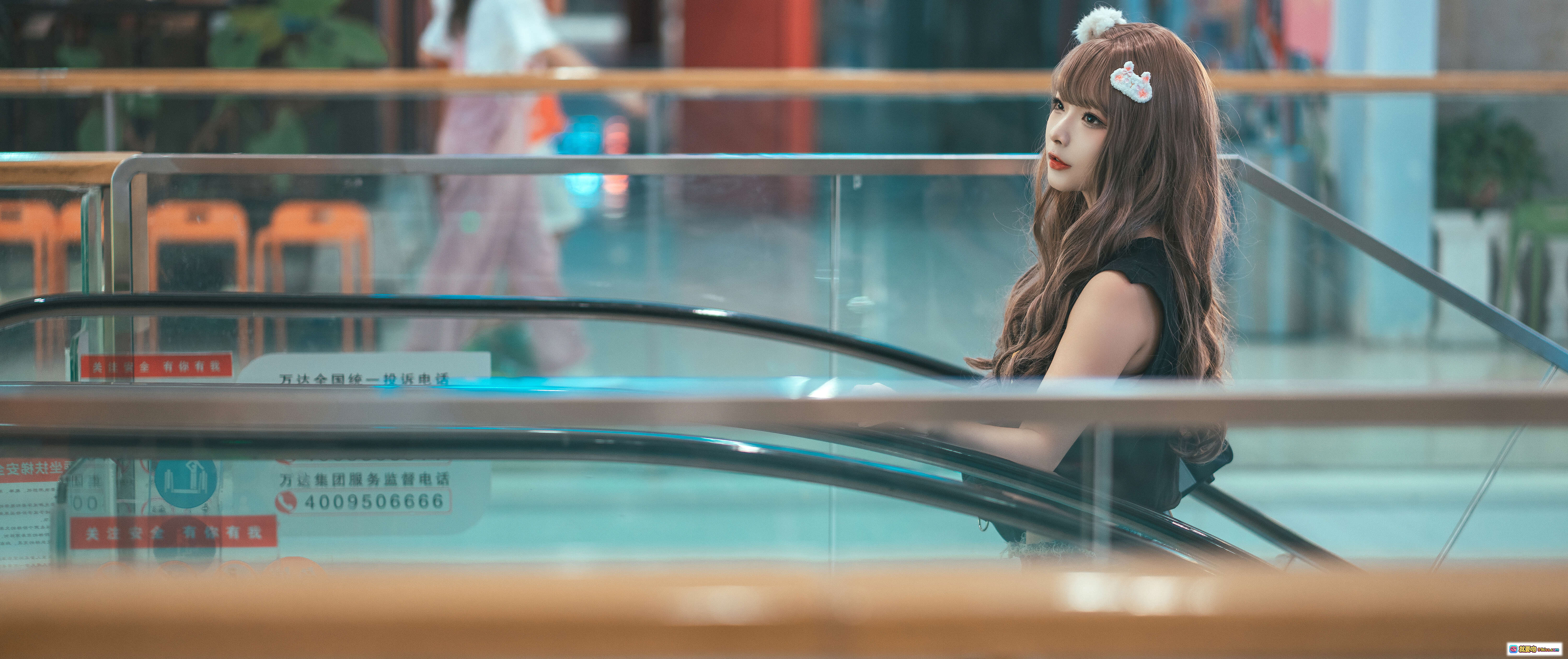 图片[1] - 蠢沫沫NO.117叫兽的恶作剧Ⅲ 甜美长发少女商场扶梯写真 141P高清图集 时尚穿搭氛围感大片 - 就要吻