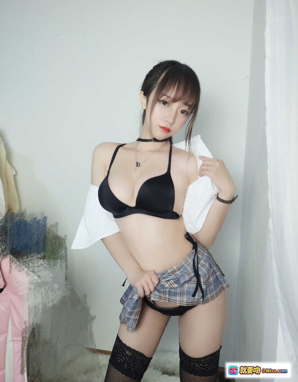 图片[10] - 过期米线线喵041米线直播间齐b黑丝蕾丝吊袜性感写真16P20M - 就要吻