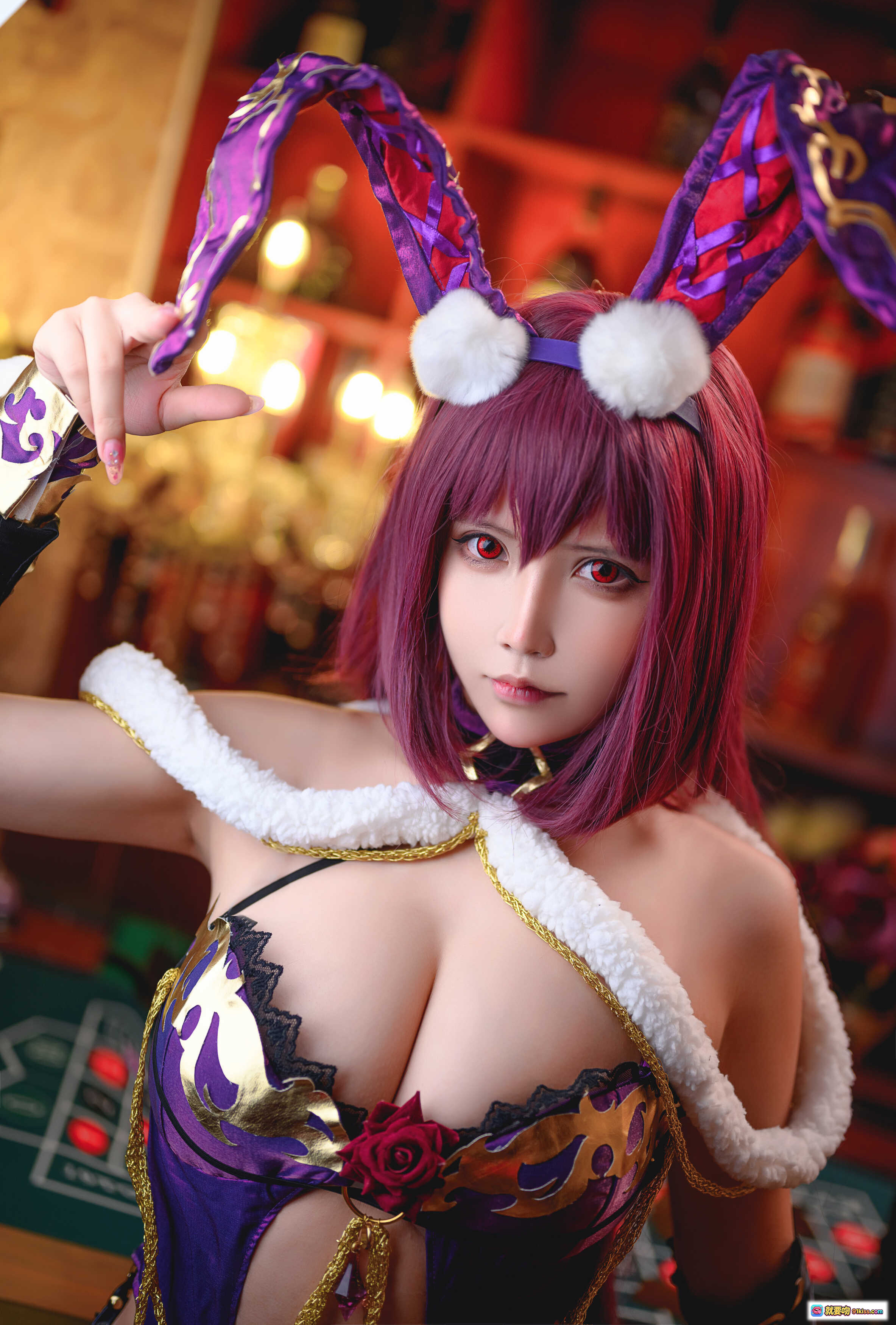 图片[8] - 抱走莫子A NO.032 兔女郎Cosplay 紫发红瞳兔耳装 性感露肩毛绒边 黑心贴饰 紫金华丽服饰 56P高清图集 - 就要吻