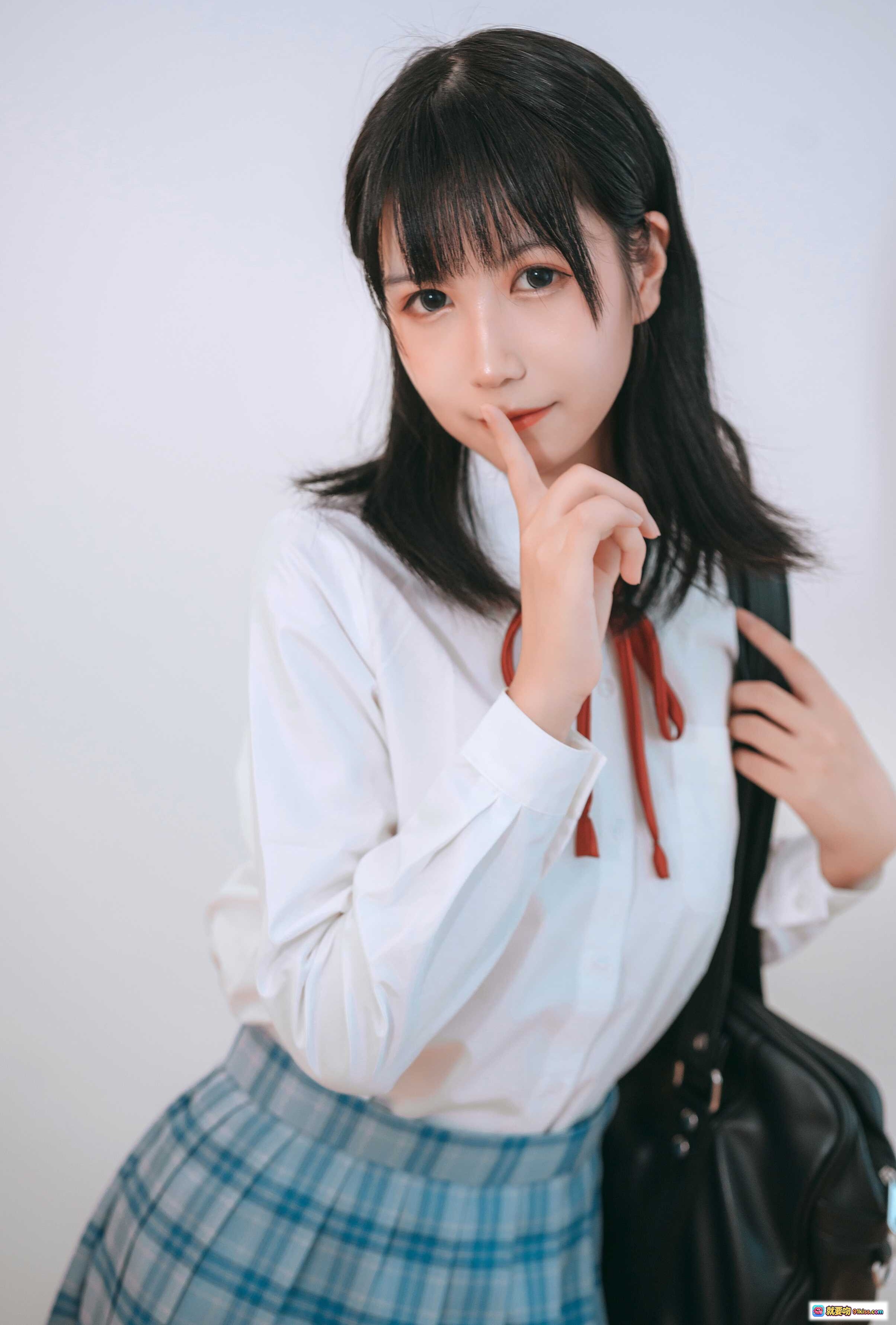 图片[3] - 逐月SU女儿的朋友写真集NO.022｜日系校服少女室内私房摄影14P高清图集 - 就要吻