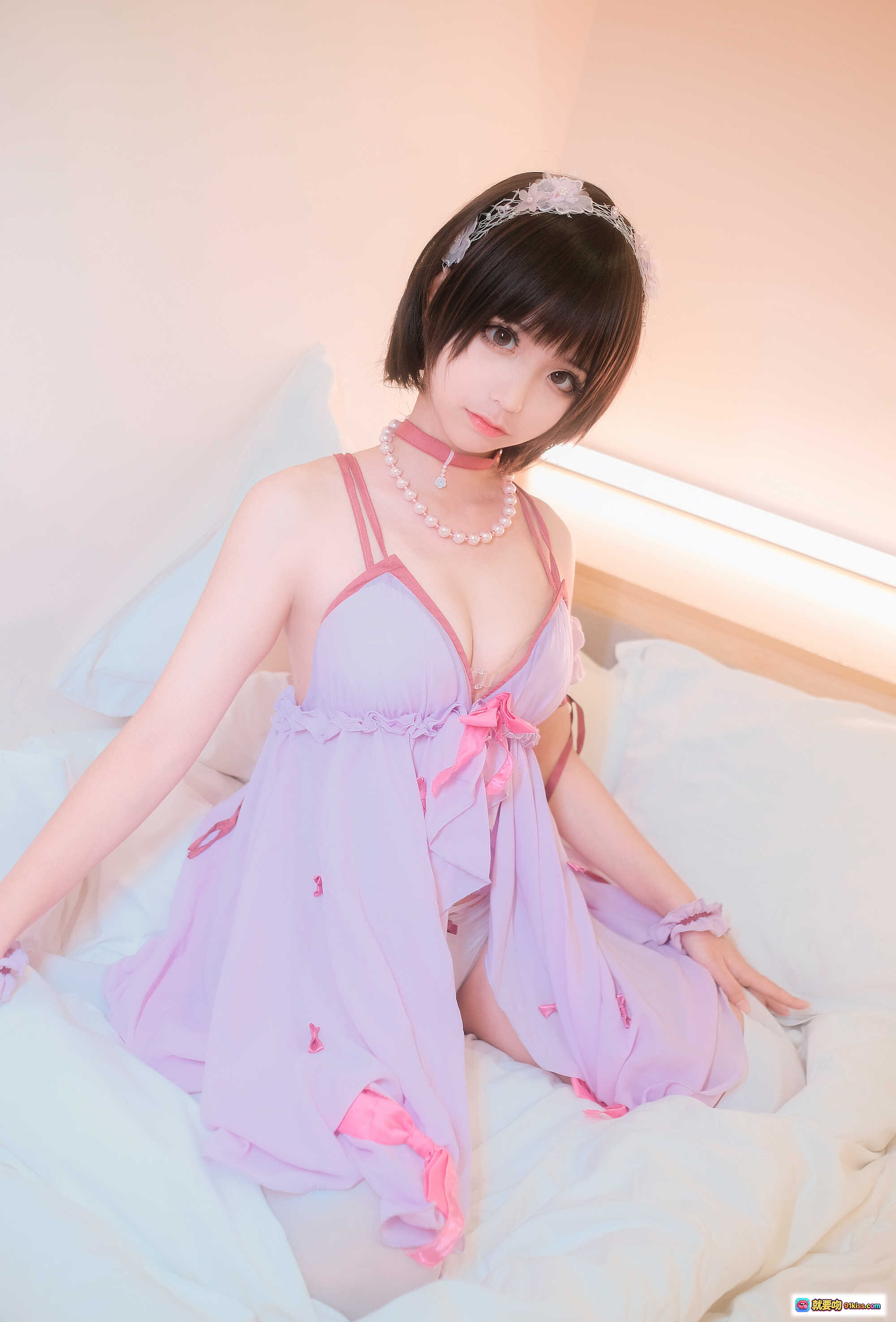 图片[5] - 蠢沫沫NO.018加藤惠睡衣写真｜紫色蕾丝吊带裙+珍珠项链+白色床品甜美少女风Cosplay摄影集 - 就要吻