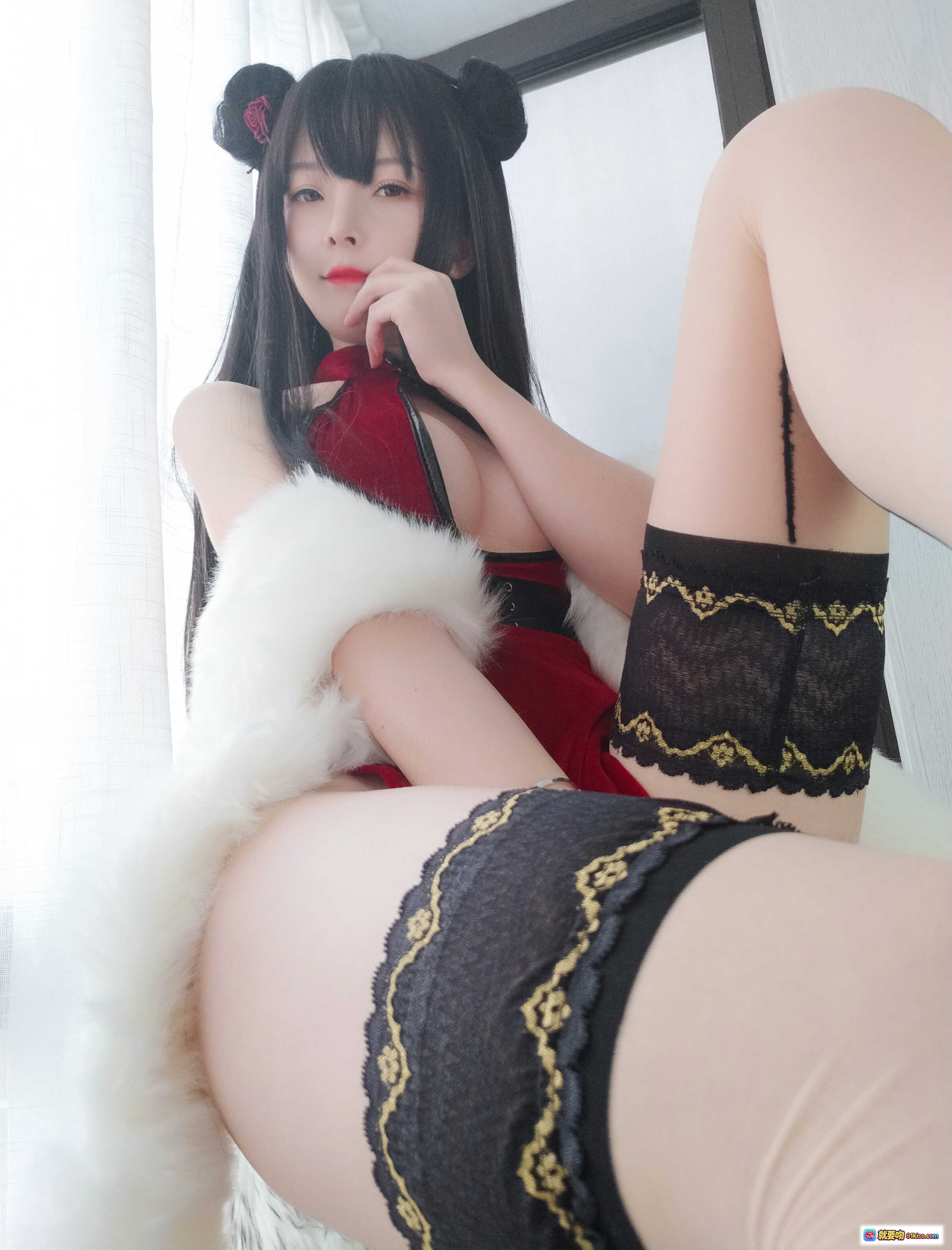 图片[6] - 一小央泽NO.041新月红玫写真集 75P高清美图 红黑蕾丝旗袍 白毛绒披肩 黑发双马尾 美腿特写 优雅性感Cosplay - 就要吻