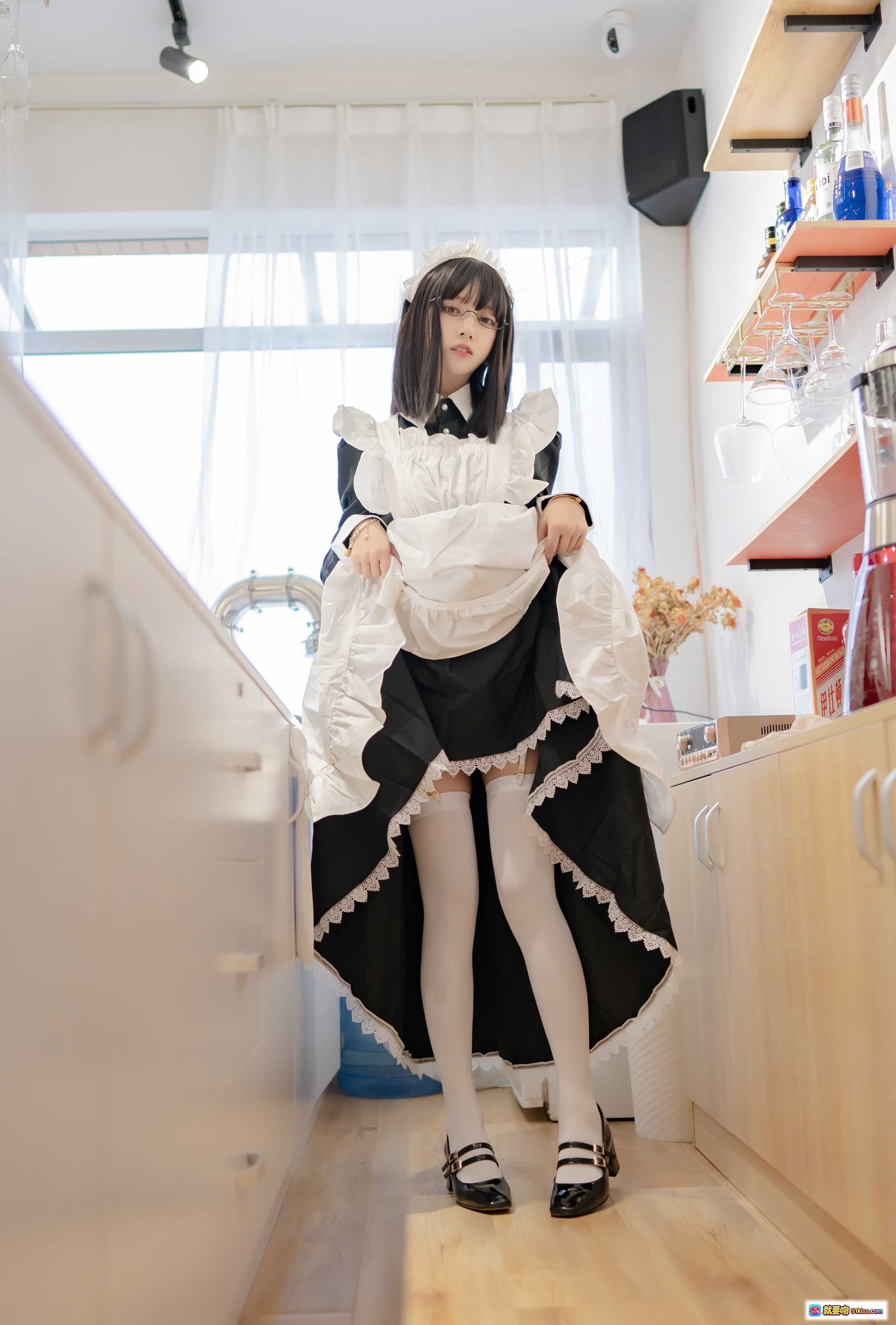 图片[10] - 女仆长cos写真 | 白丝美腿+眼镜黑发+蕾丝围裙 | 过期米线线喵100米线28P高清图集 - 就要吻