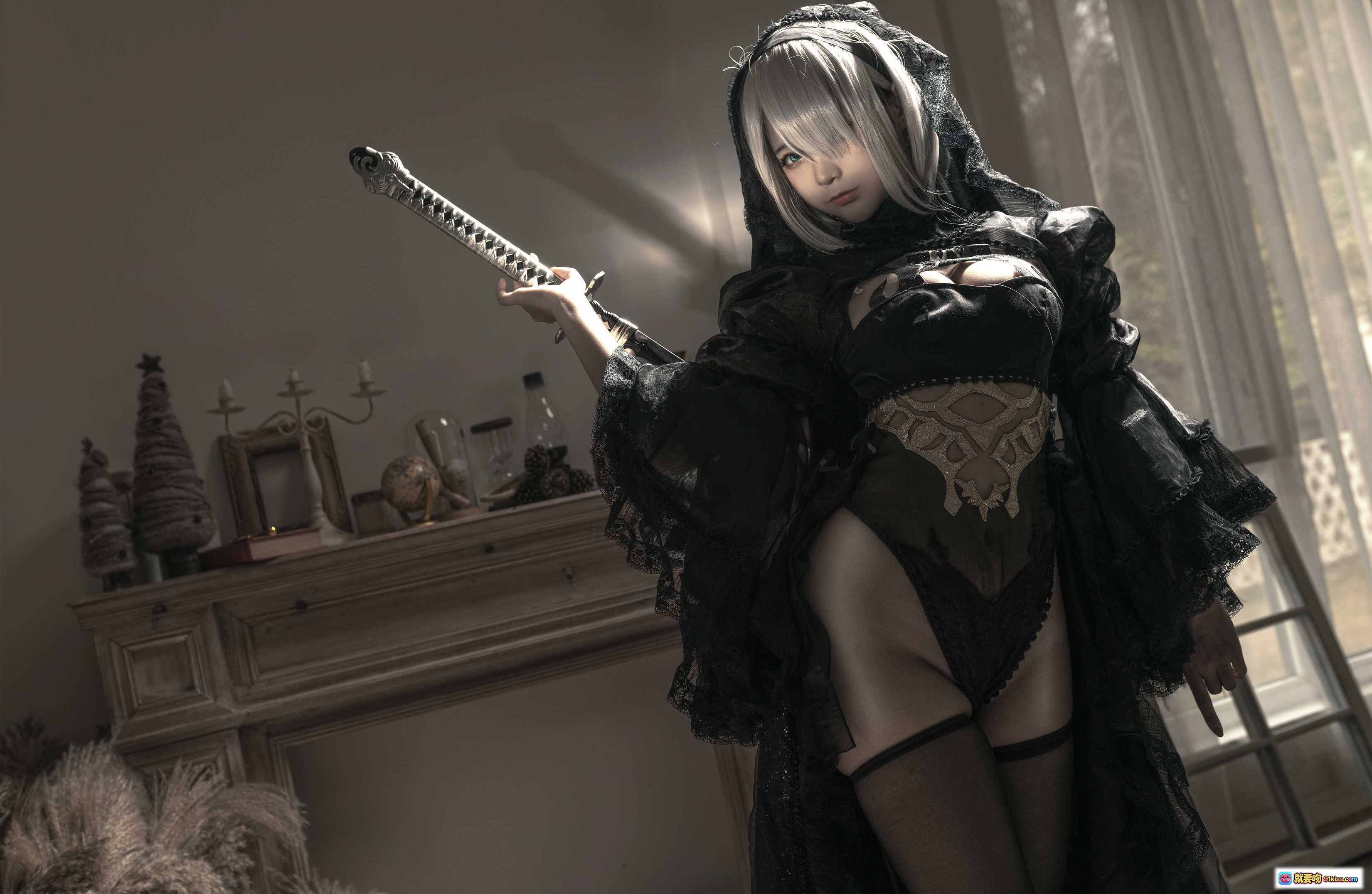 图片[4] - 蠢沫沫NO.100尼尔纪元黑花嫁Cosplay写真 20P高清美图 黑色蕾丝哥特风持剑造型 优雅神秘氛围感大片 - 就要吻