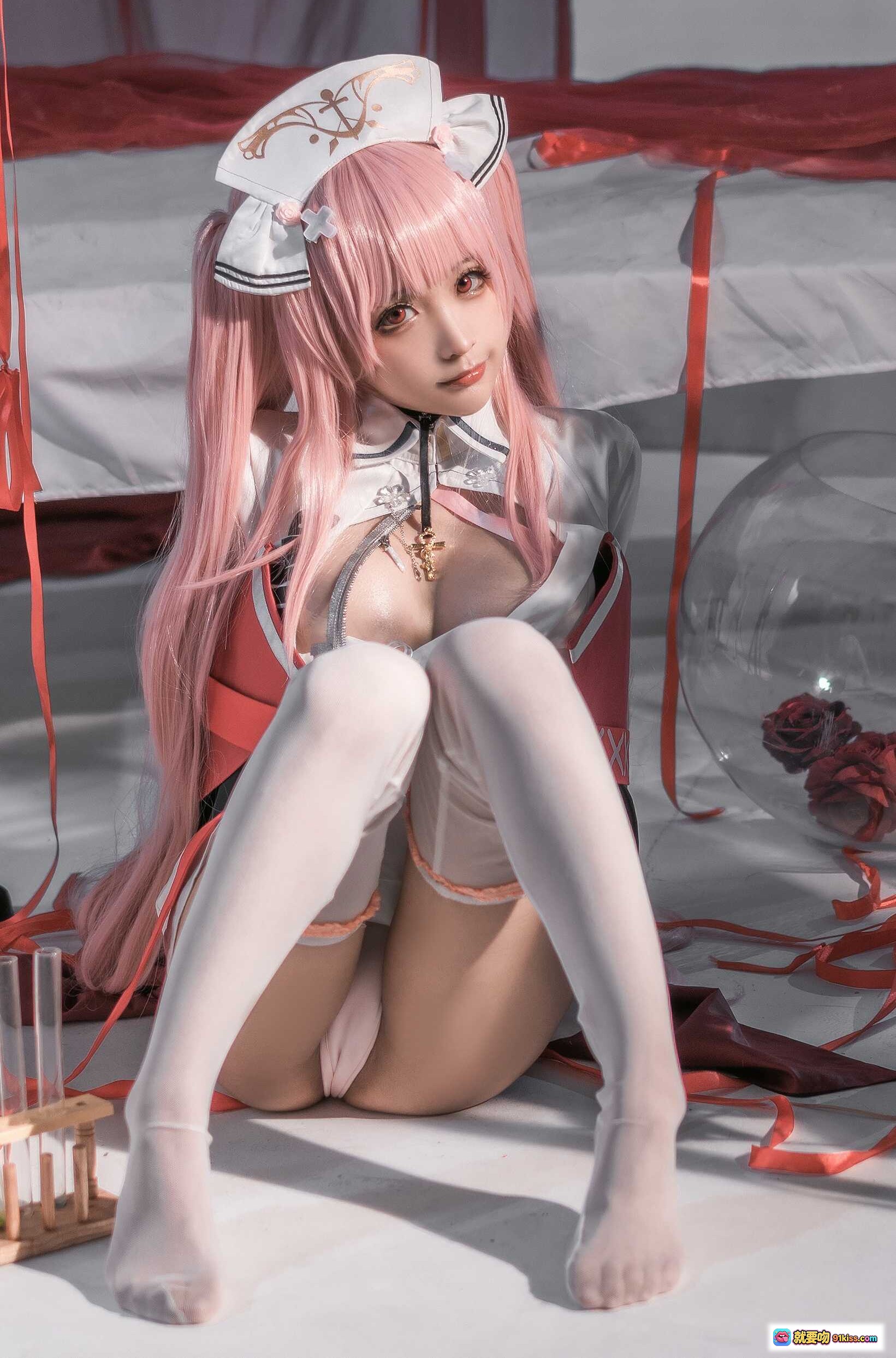 图片[10] - 蠢沫沫NO.128英仙座Cosplay写真 | 粉发护士装 | 白玫瑰花海 | 18P高清图集 | 179MB下载 - 就要吻