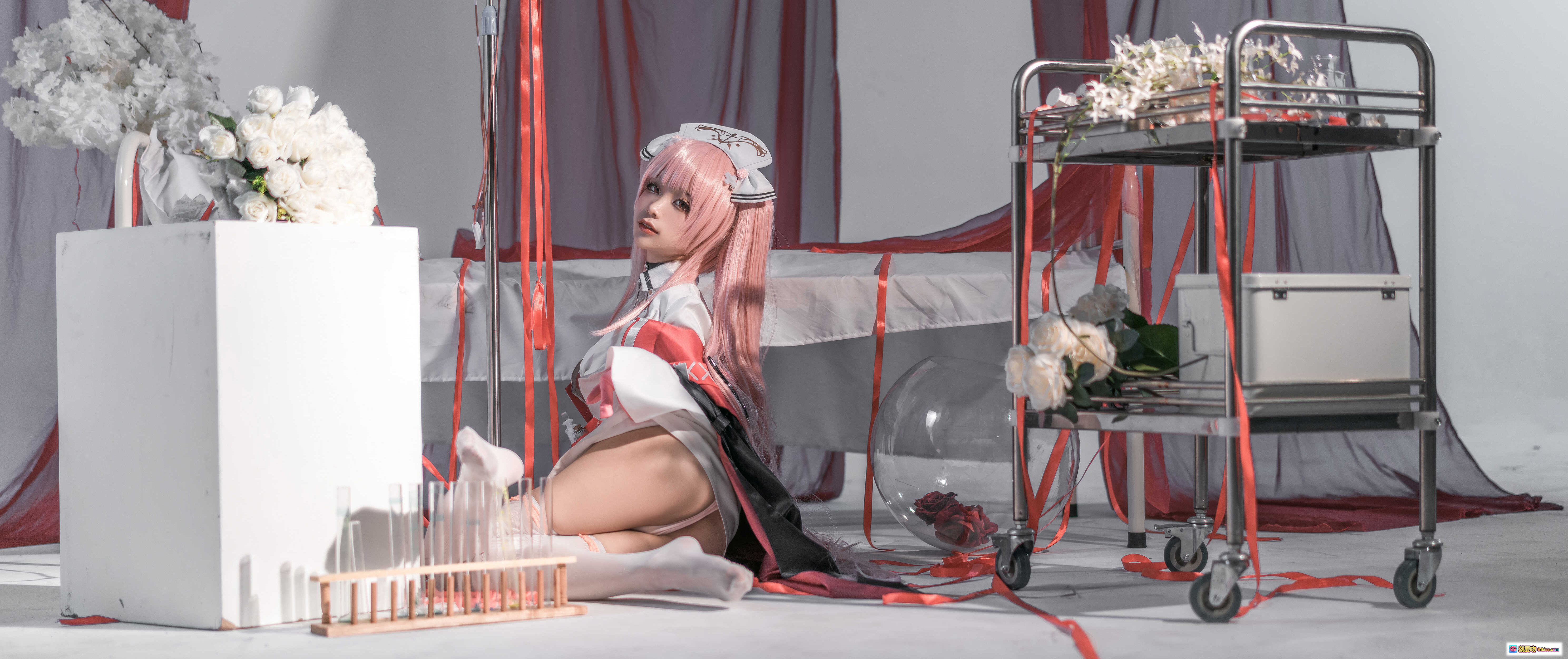 图片[3] - 蠢沫沫NO.128英仙座Cosplay写真 | 粉发护士装 | 白玫瑰花海 | 18P高清图集 | 179MB下载 - 就要吻