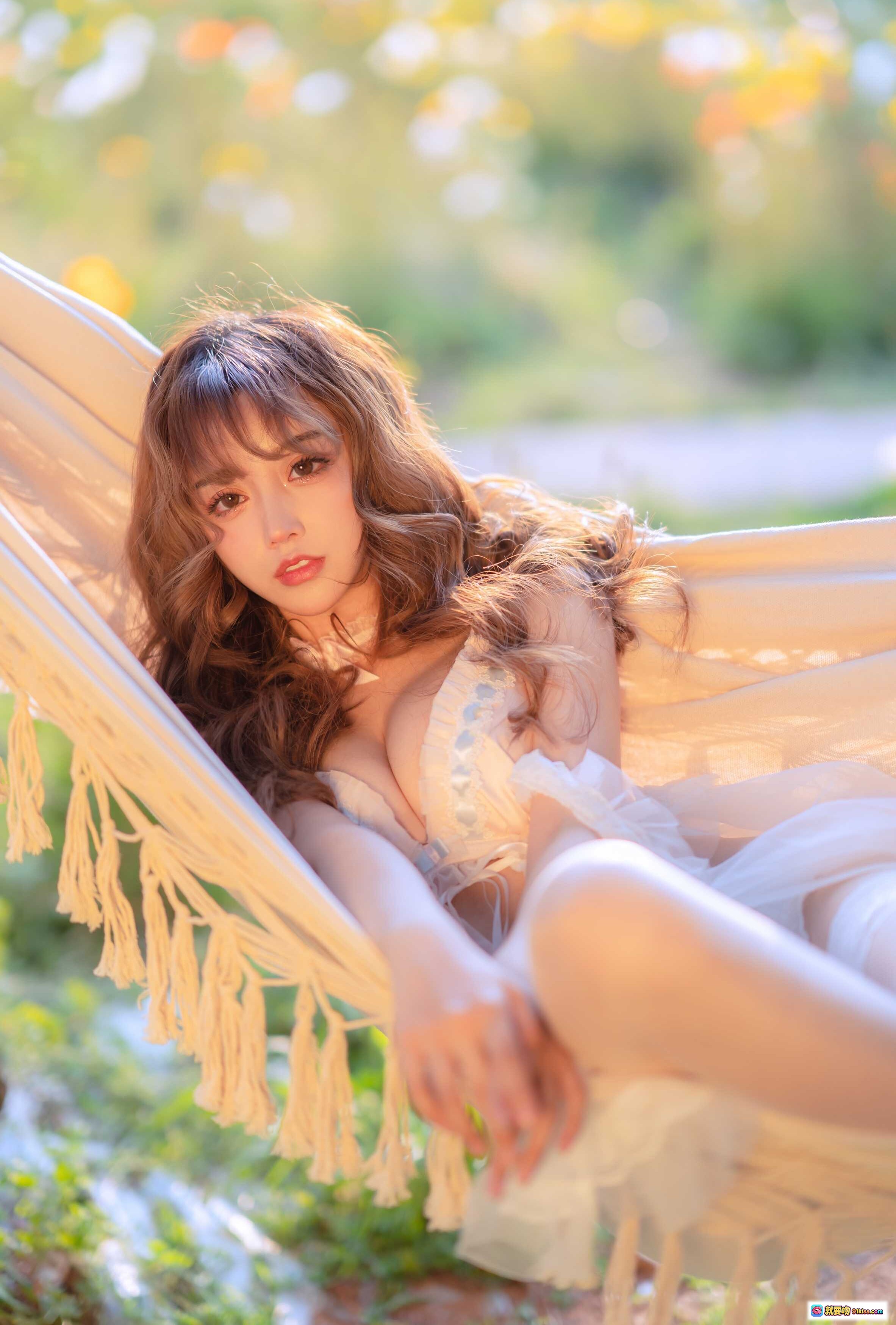 图片[3] - 过期米线线喵122米线吊床写真｜柔美蕾丝内衣+透纱裙装+阳光逆光氛围感少女写真 - 就要吻