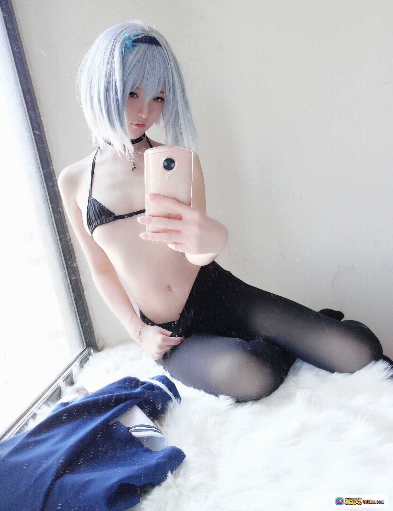 图片[6] - 一小央泽NO.023空银子cos写真｜黑丝美腿+蓝发少女+自拍镜前+性感内衣+毛绒地毯场景 - 就要吻