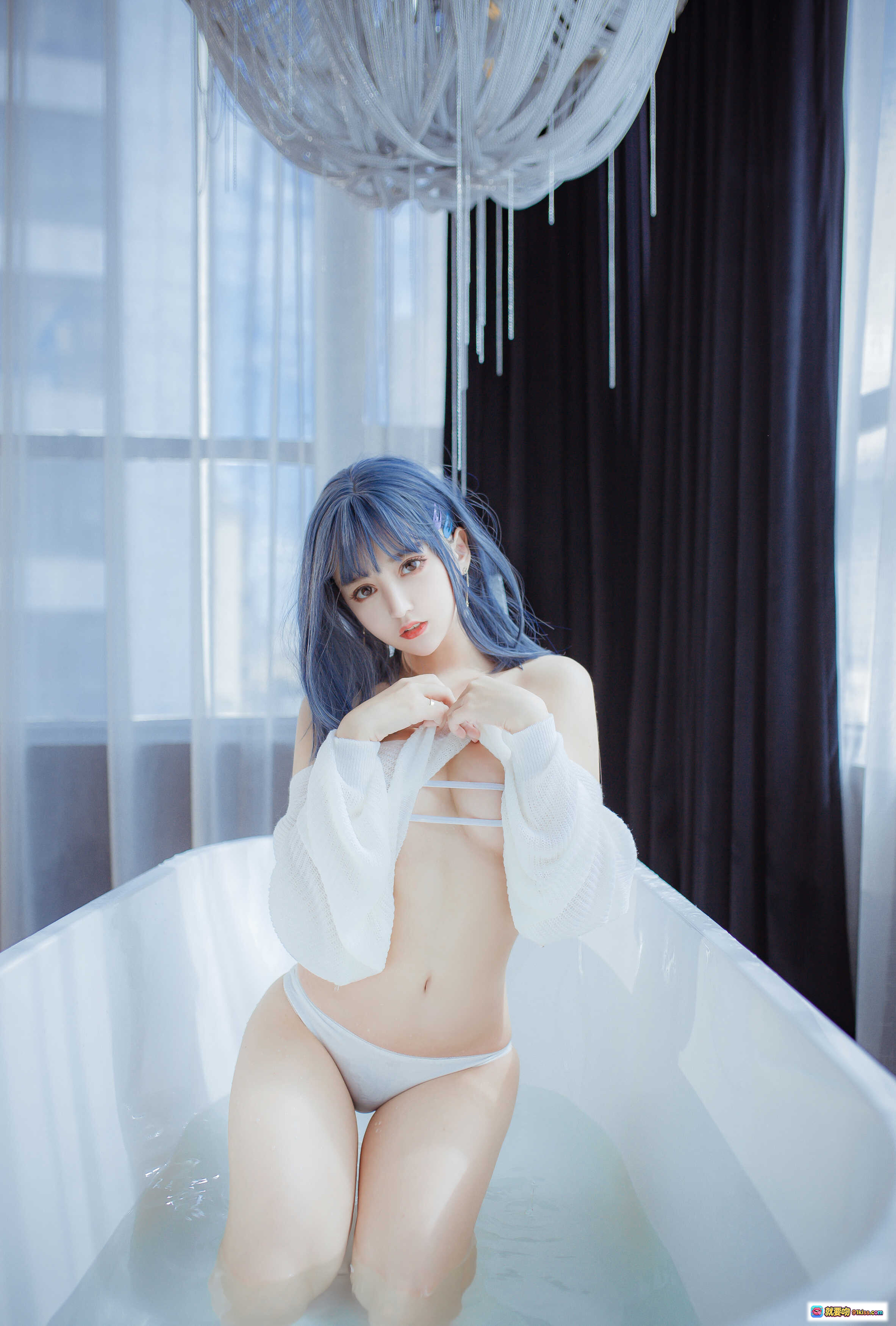 图片[5] - 蓝发少女浴缸写真｜白色针织衫湿身诱惑｜室内私房摄影｜过期米线线喵040米线23P高清图集 - 就要吻