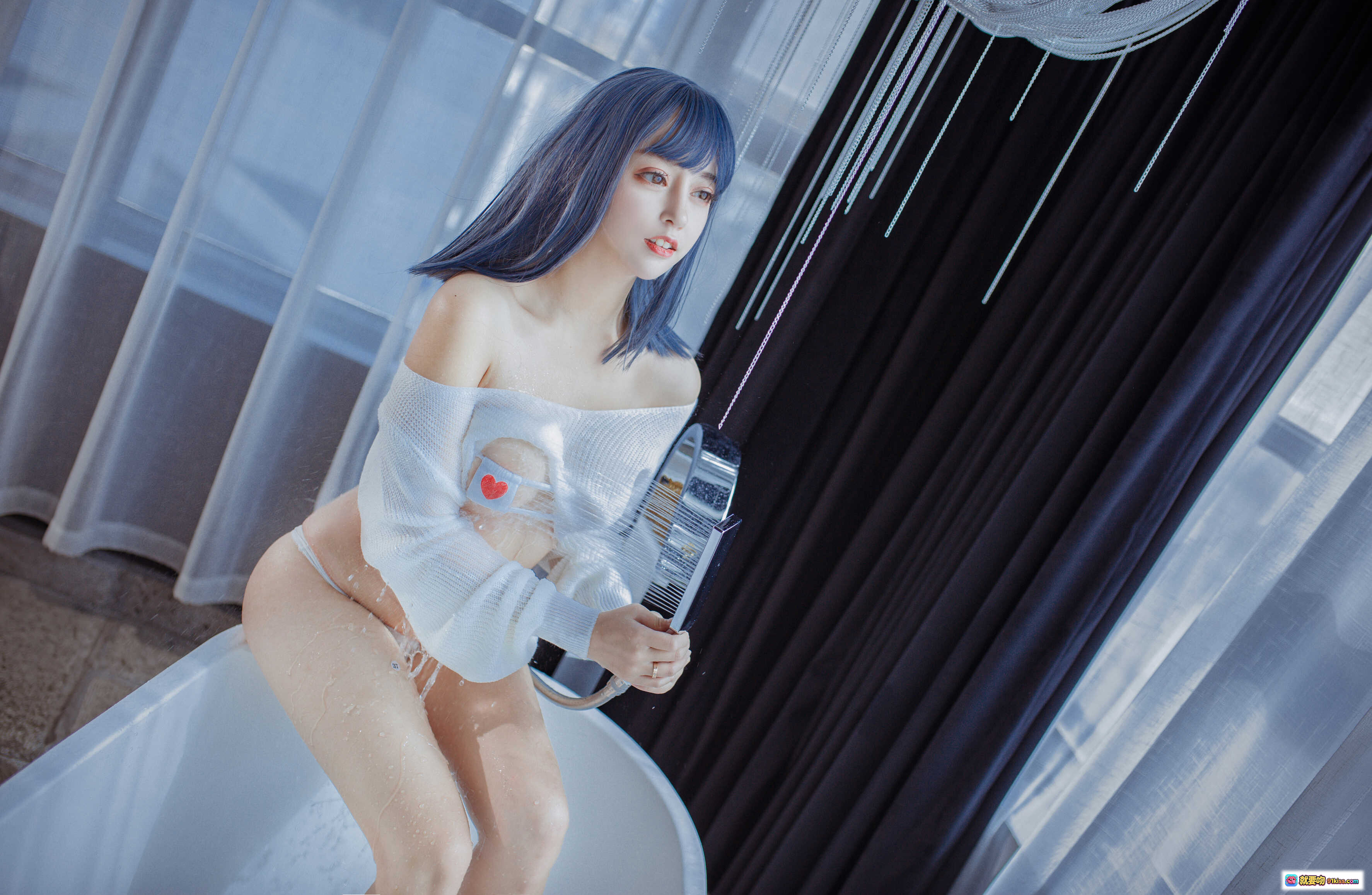 图片[10] - 蓝发少女浴缸写真｜白色针织衫湿身诱惑｜室内私房摄影｜过期米线线喵040米线23P高清图集 - 就要吻