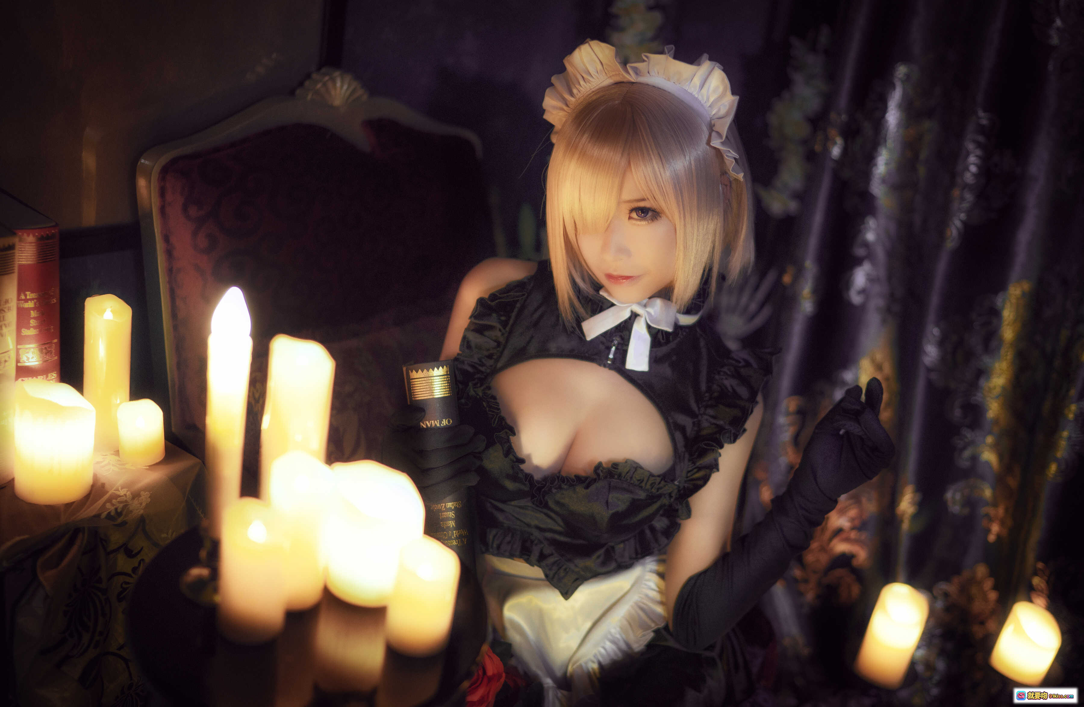 爱老师玛修·基列莱特cosplay写真｜黑裙女仆装｜烛光氛围感｜精致妆容｜12P高清图集 - 就要吻