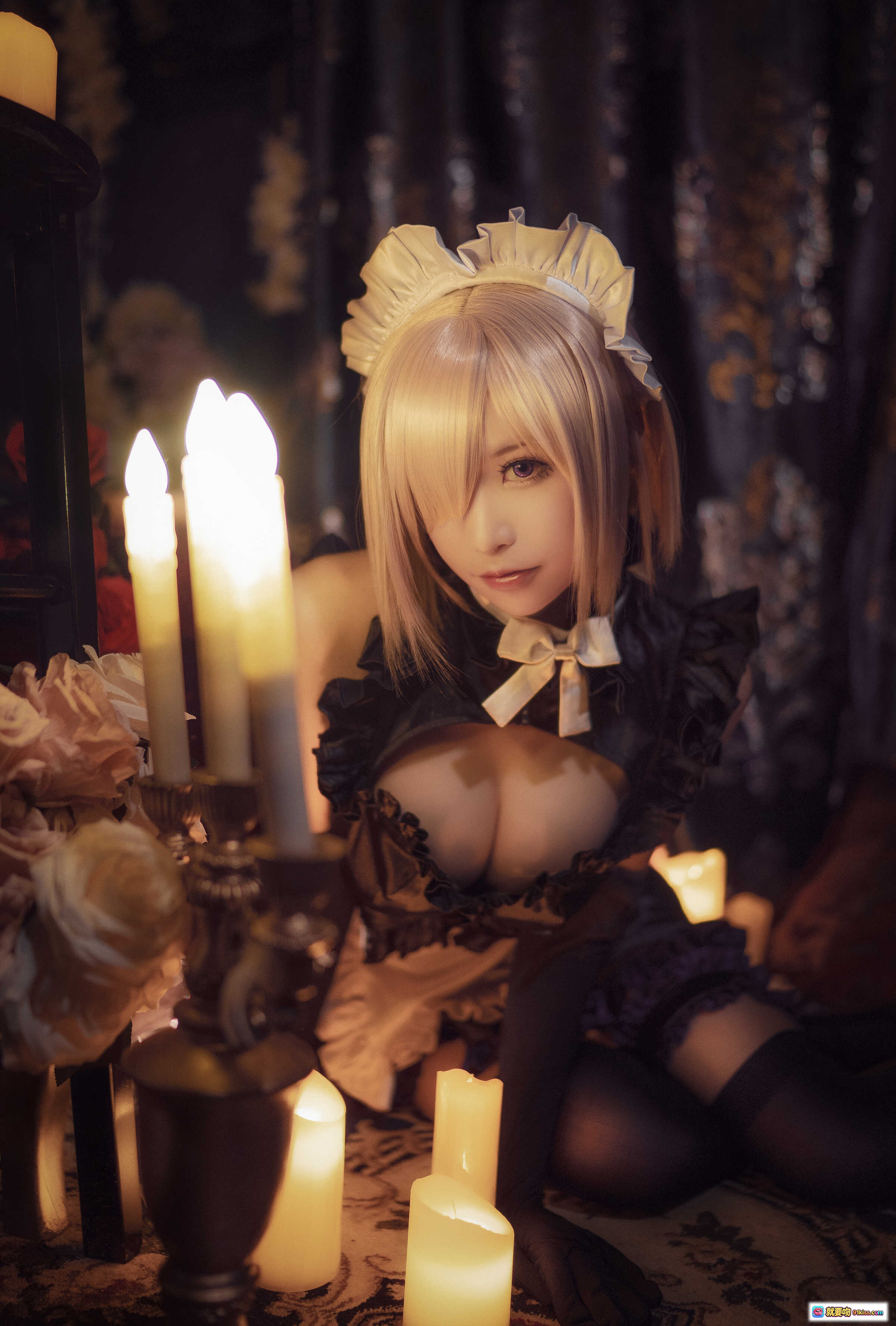 图片[5] - 爱老师玛修·基列莱特cosplay写真｜黑裙女仆装｜烛光氛围感｜精致妆容｜12P高清图集 - 就要吻