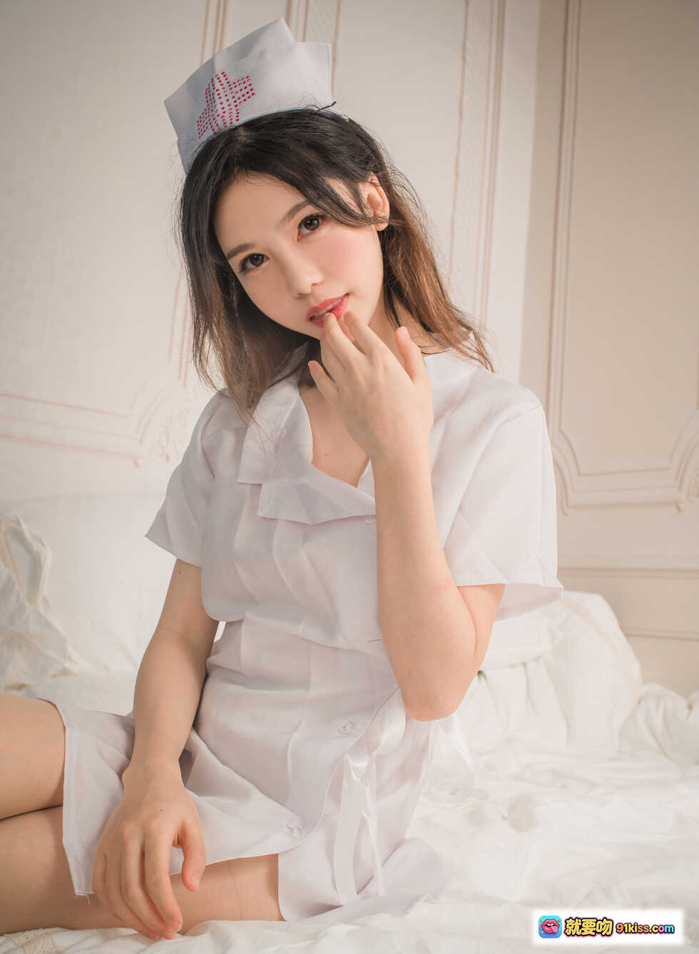 图片[3] - 抖娘利世NO.007俏皮小护士写真-白色护士服高跟美腿床边诱惑41P高清图集 - 就要吻