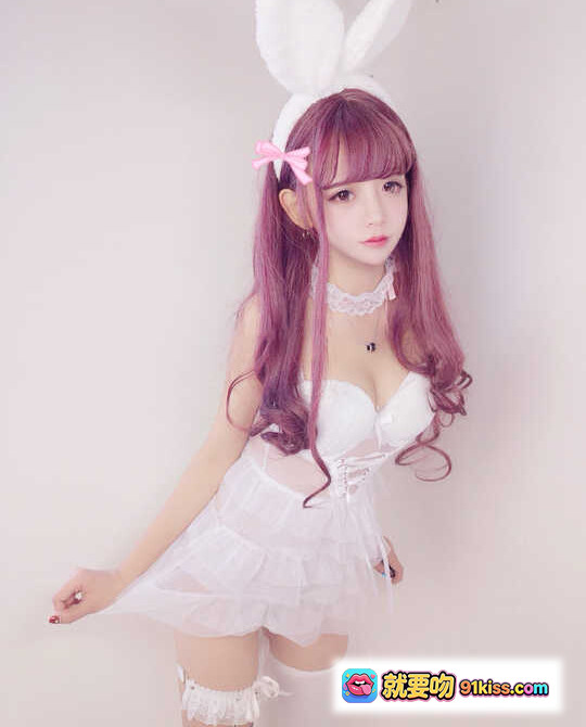 图片[8] - 过期米线线喵003日常写真：黑丝美腿+猫耳发饰+洛丽塔裙装+甜美少女风床照 - 就要吻