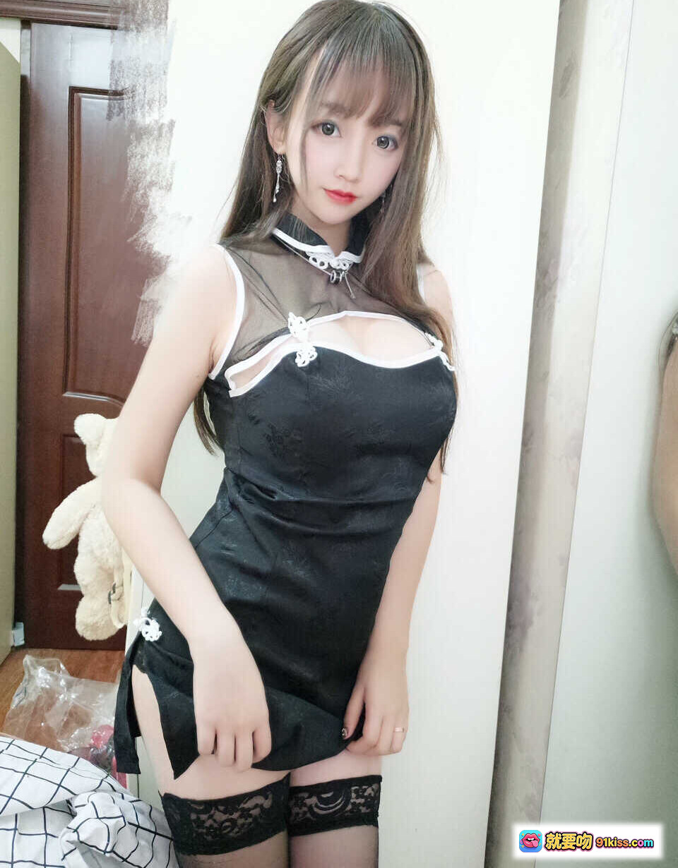 图片[2] - 过期米线线喵003日常写真：黑丝美腿+猫耳发饰+洛丽塔裙装+甜美少女风床照 - 就要吻