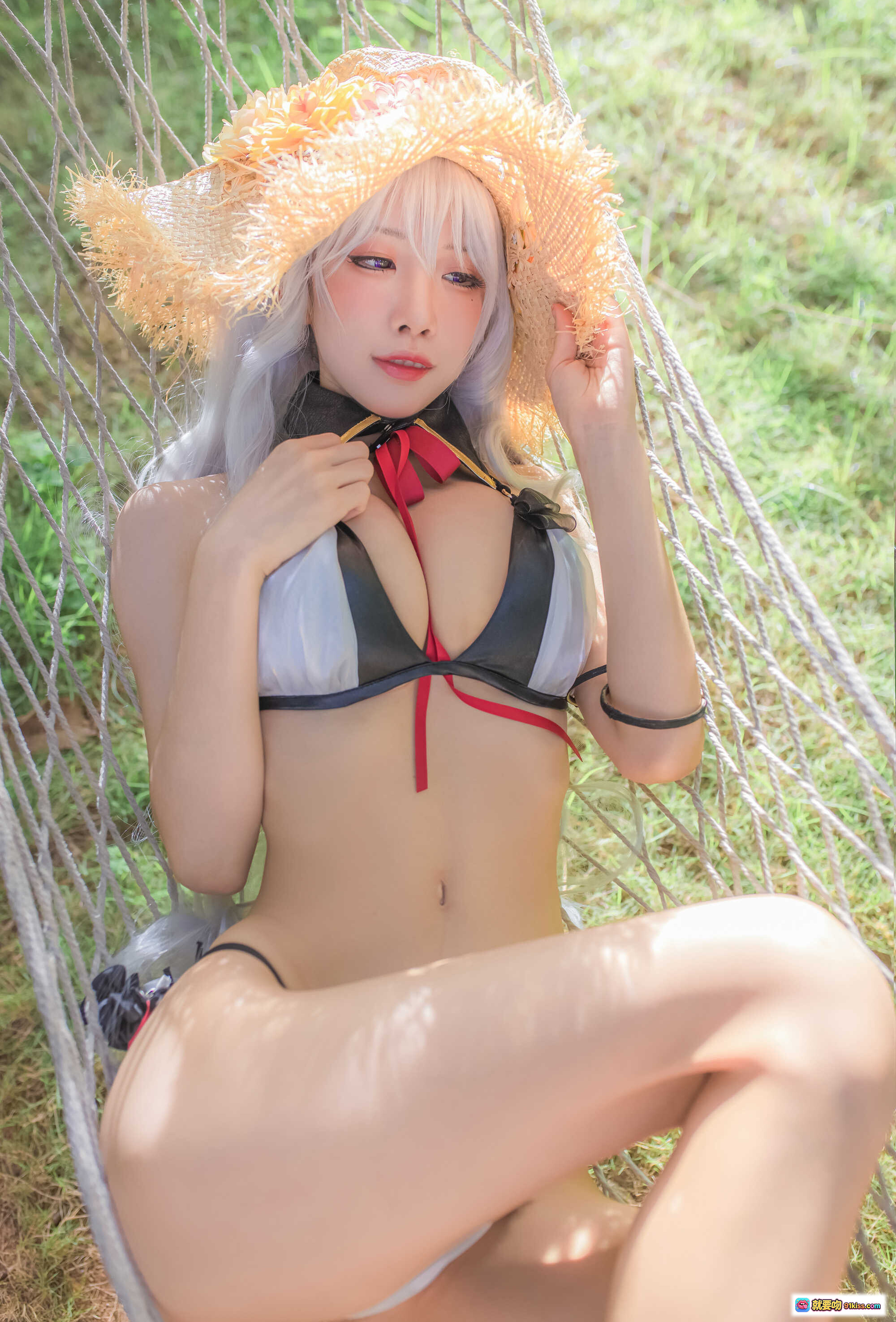 图片[6] - 水淼NO.065阿尔及利亚泳装写真·银发少女草帽花饰·海边阳台逆光美拍·精致cosplay比基尼造型 - 就要吻