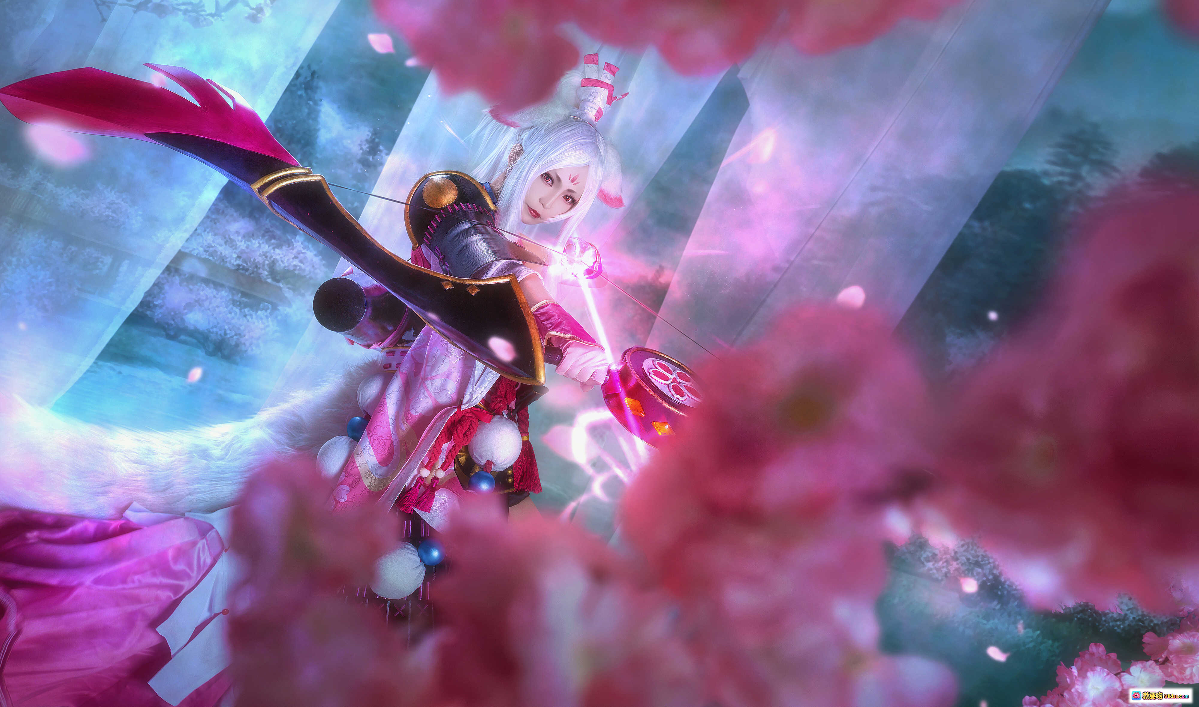 图片[3] - 阴阳师白狼cosplay美图 | 粉樱飞舞战斗姿态 | 北之北VOL.14高清9P写真 | 和风服饰光影特效 - 就要吻