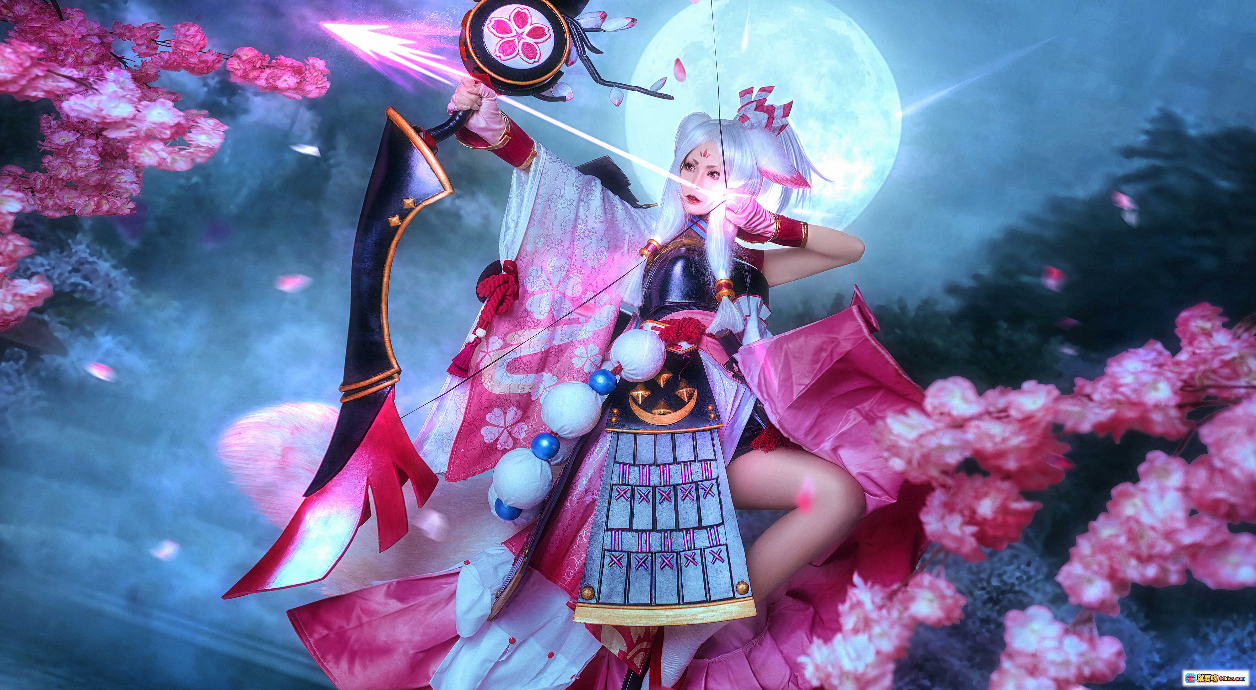 图片[8] - 阴阳师白狼cosplay美图 | 粉樱飞舞战斗姿态 | 北之北VOL.14高清9P写真 | 和风服饰光影特效 - 就要吻