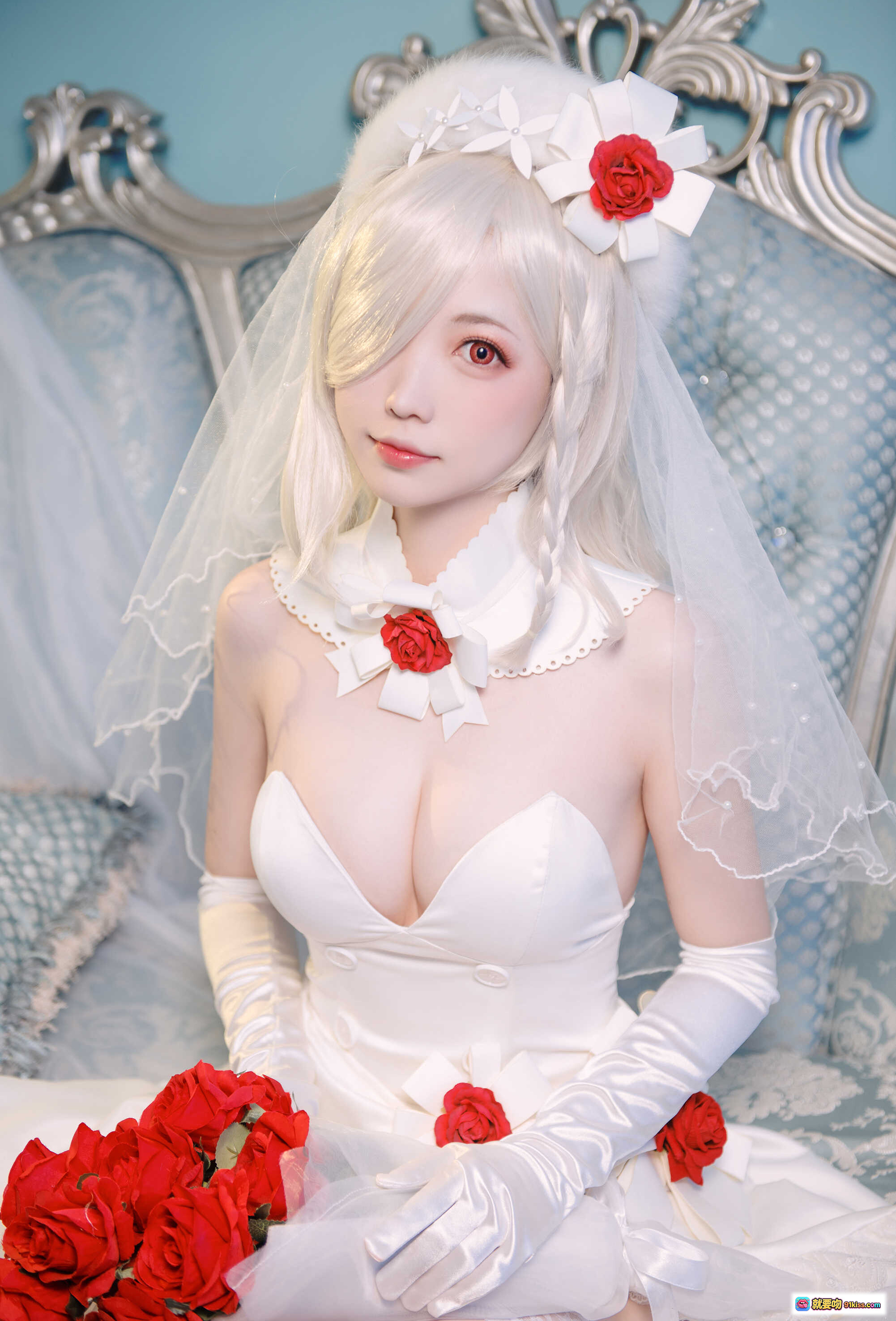 图片[6] - 妖少you1-G36C NO.002 白发新娘cosplay 白色婚纱 红玫瑰头饰 蕾丝长手套 华丽床榻写真 - 就要吻