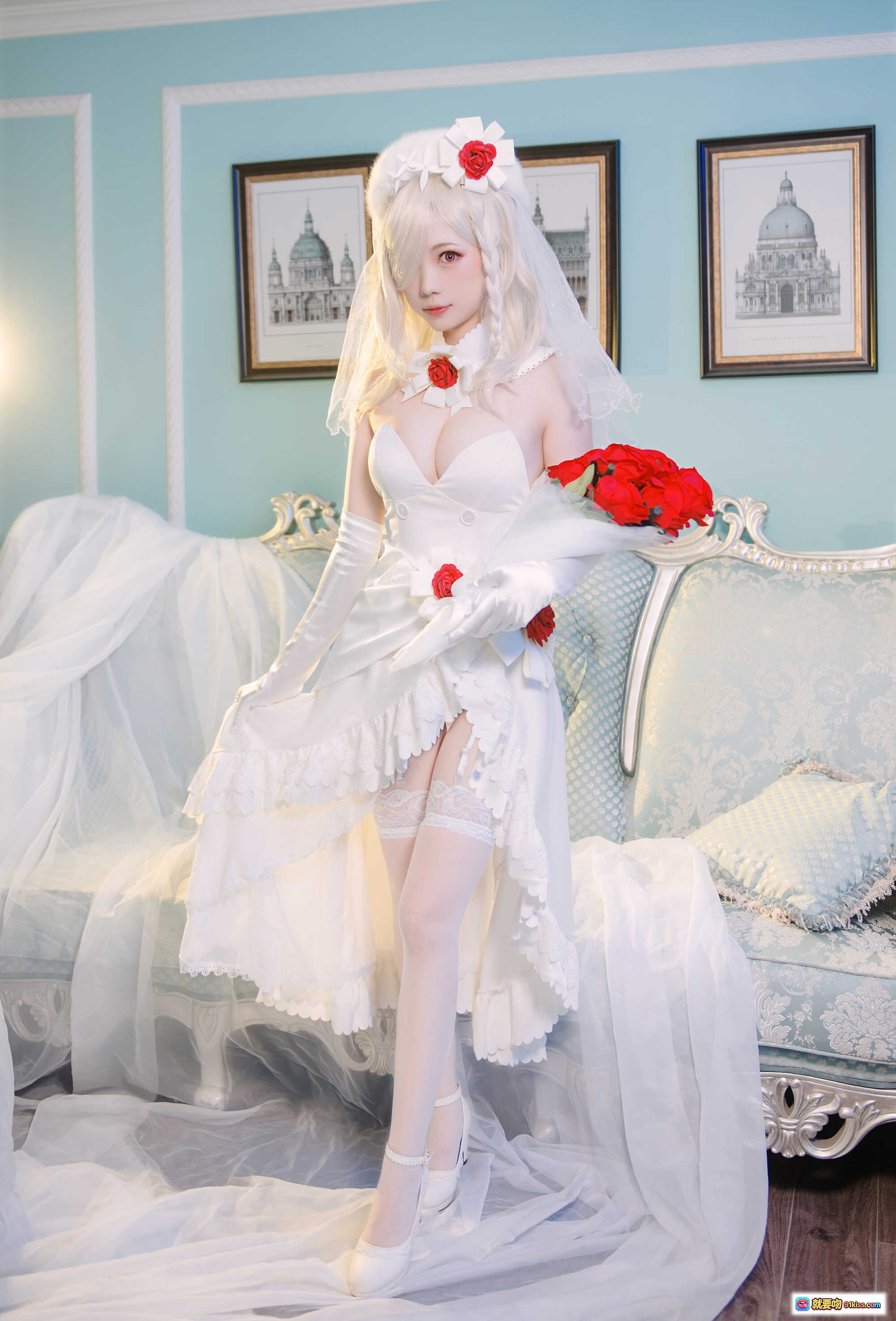 图片[9] - 妖少you1-G36C NO.002 白发新娘cosplay 白色婚纱 红玫瑰头饰 蕾丝长手套 华丽床榻写真 - 就要吻