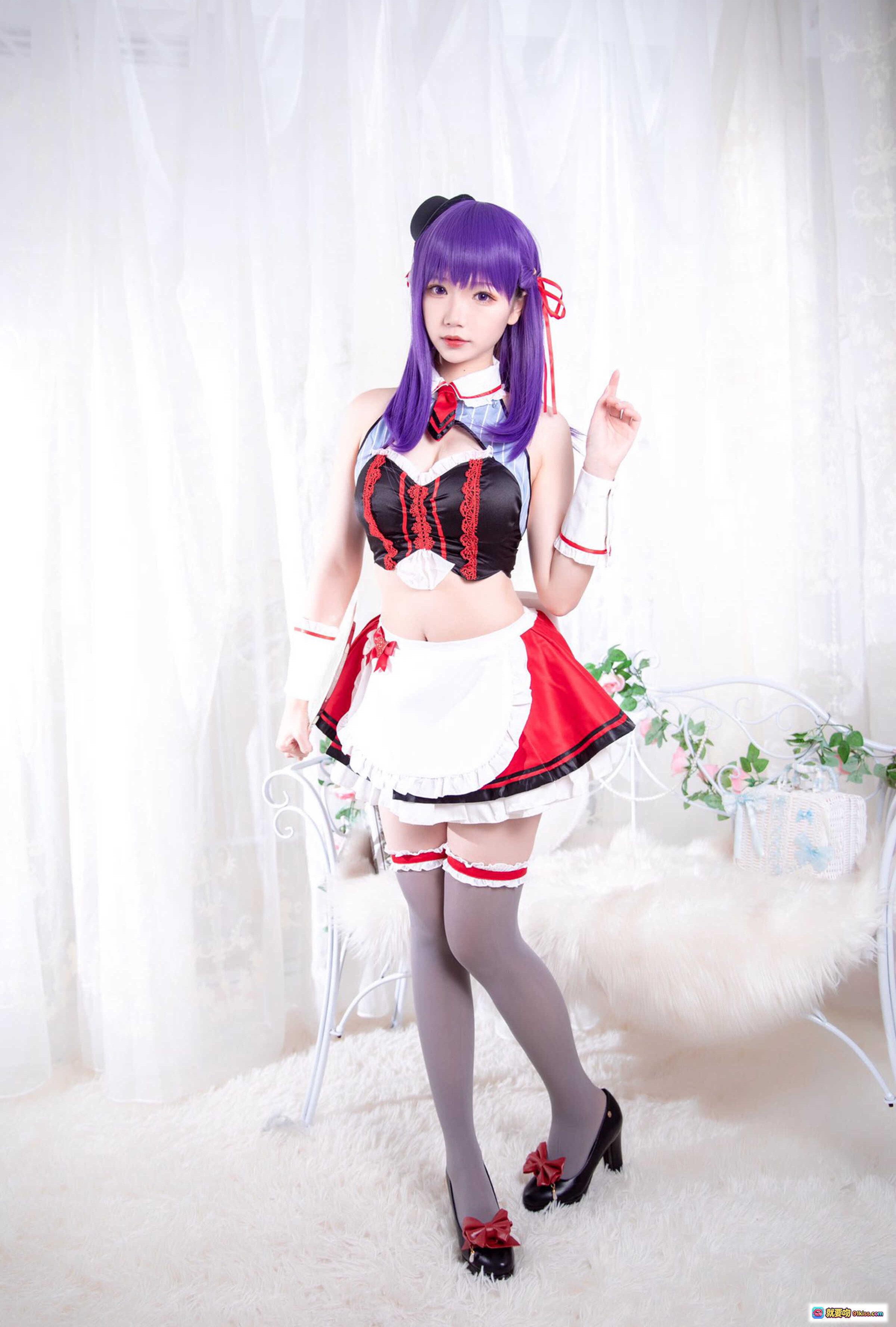 图片[1] - 雪晴Astra NO.024 FGO角色cosplay 紫发女仆装 红黑配色 甜美性感写真 31P高清图集 - 就要吻
