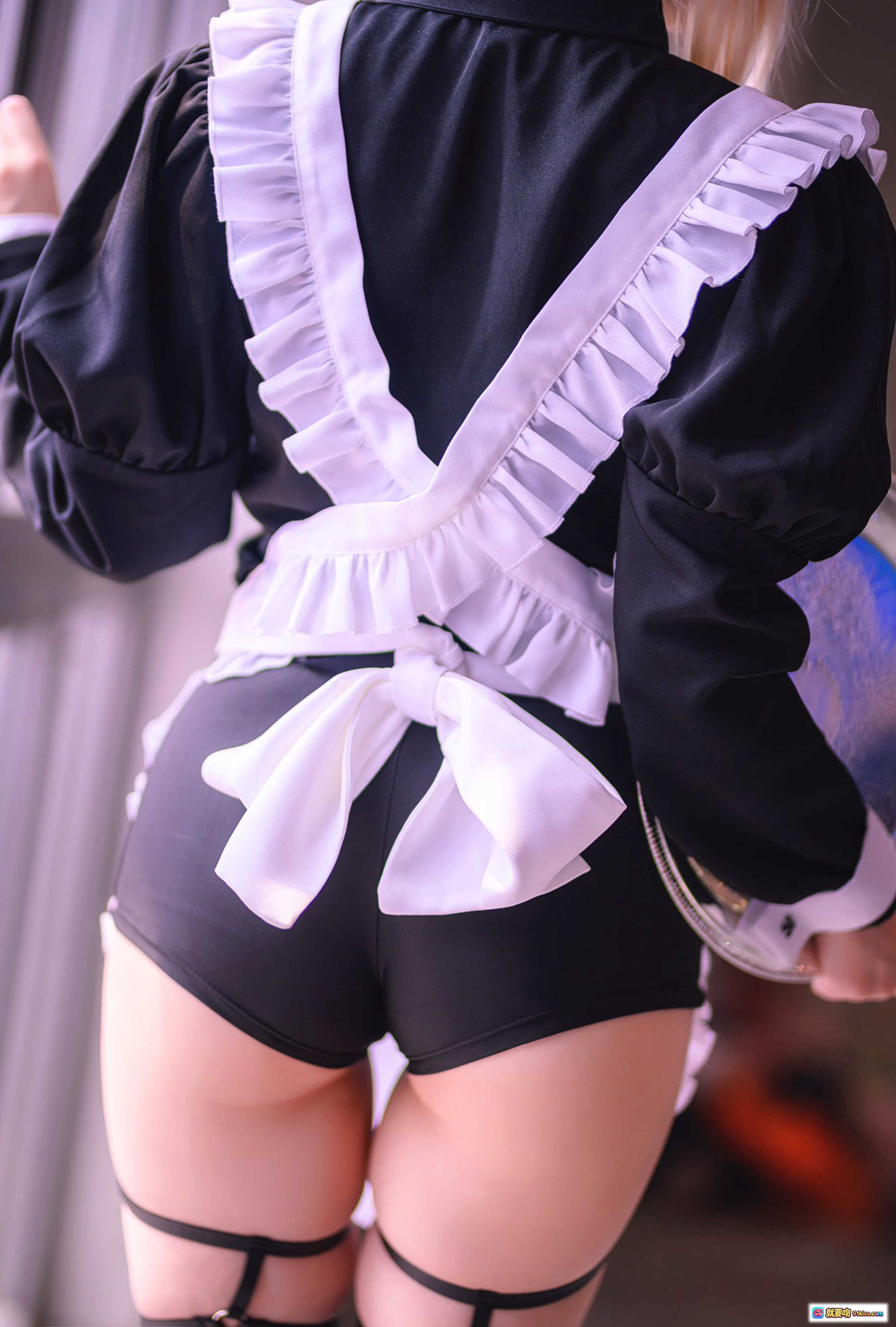 图片[10] - 雪晴Astra NO.024 FGO角色cosplay 紫发女仆装 红黑配色 甜美性感写真 31P高清图集 - 就要吻