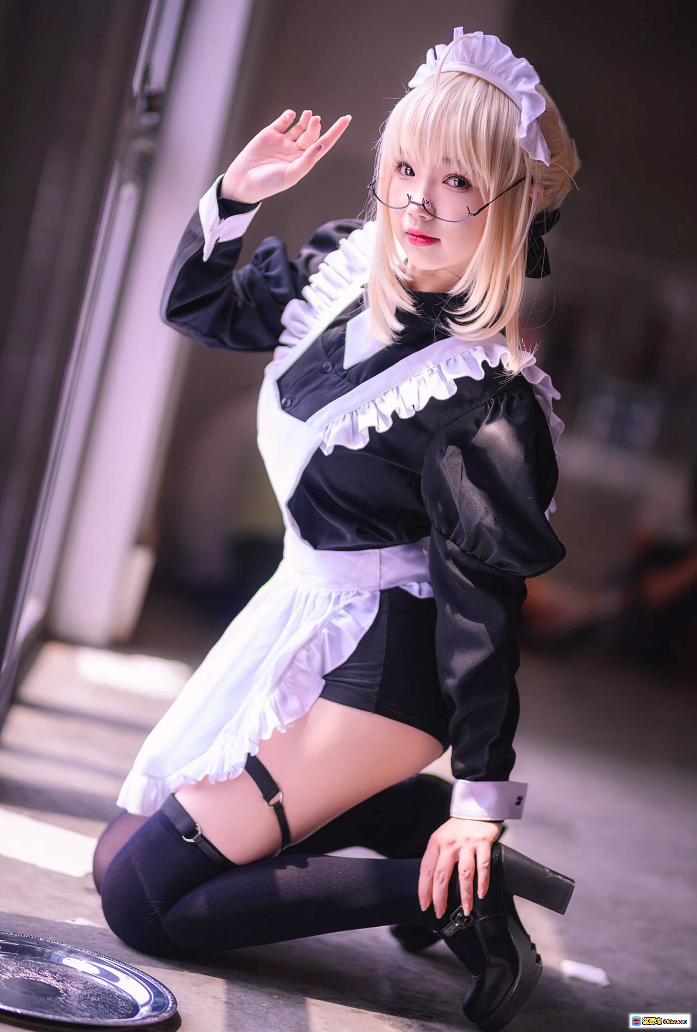 图片[9] - 雪晴Astra NO.024 FGO角色cosplay 紫发女仆装 红黑配色 甜美性感写真 31P高清图集 - 就要吻