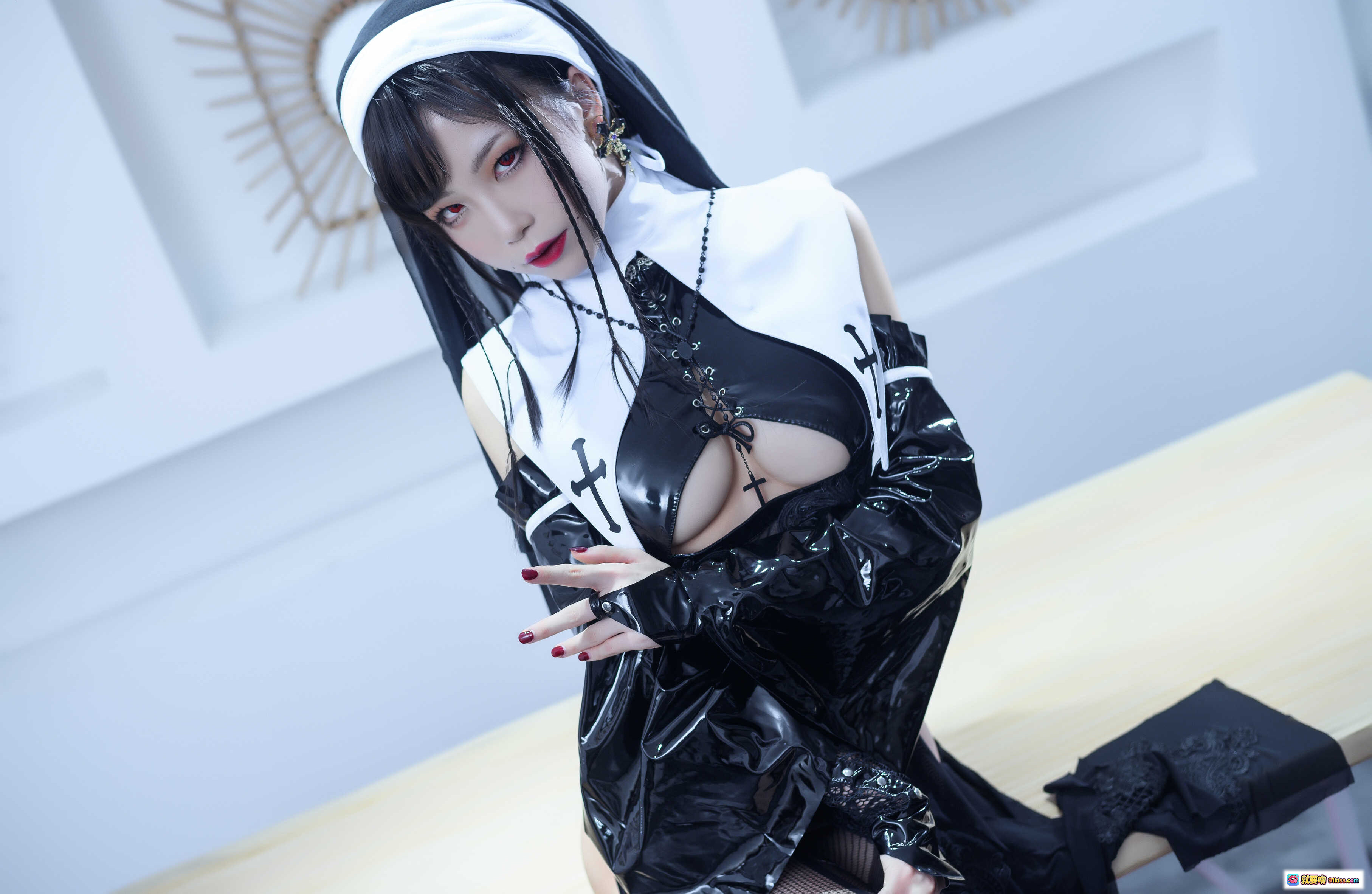 图片[10] - 水淼Aqua NO.050 修女cos写真 42P高清性感黑丝蕾丝透视装室内光影美拍 - 就要吻